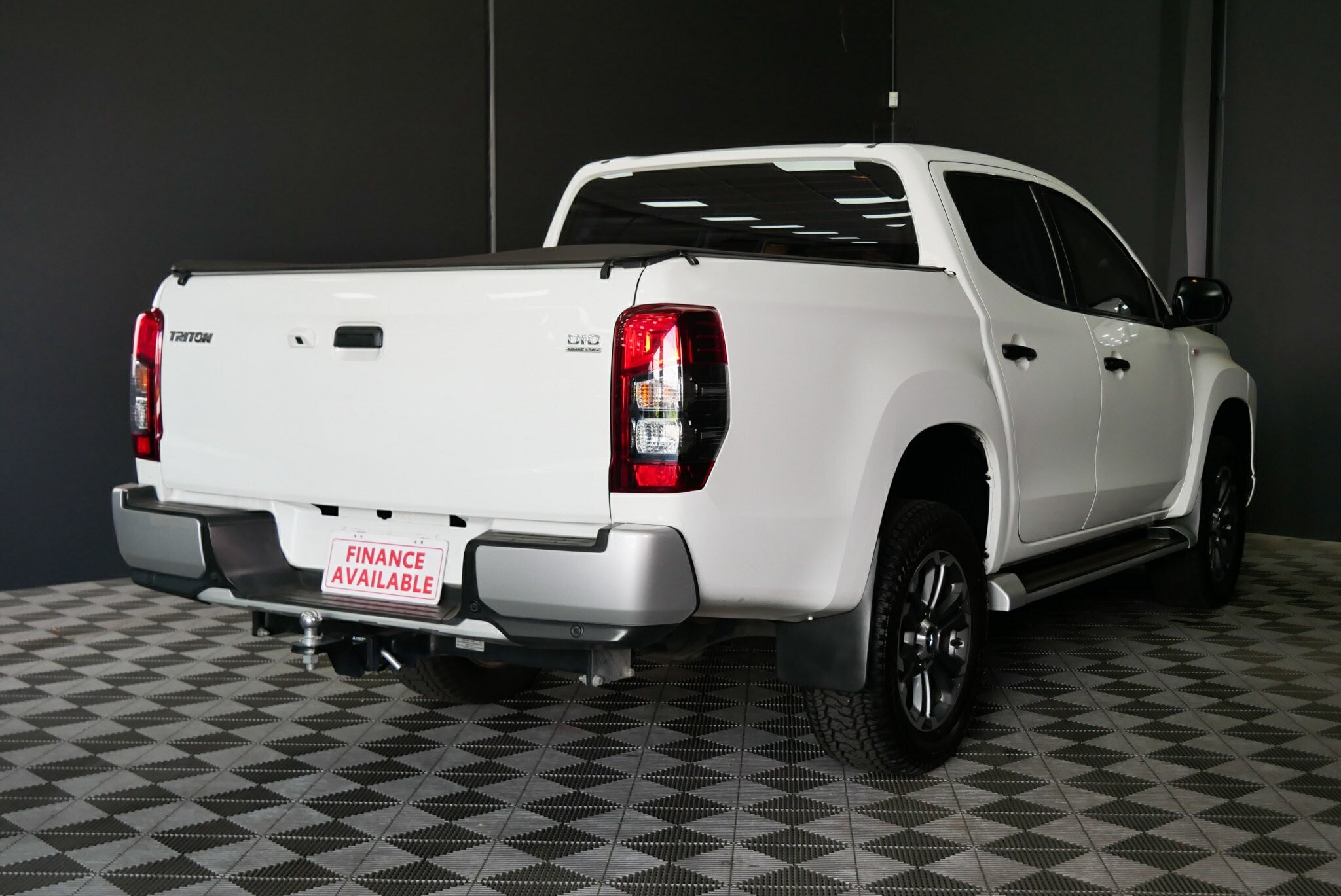 Mitsubishi Triton image 4