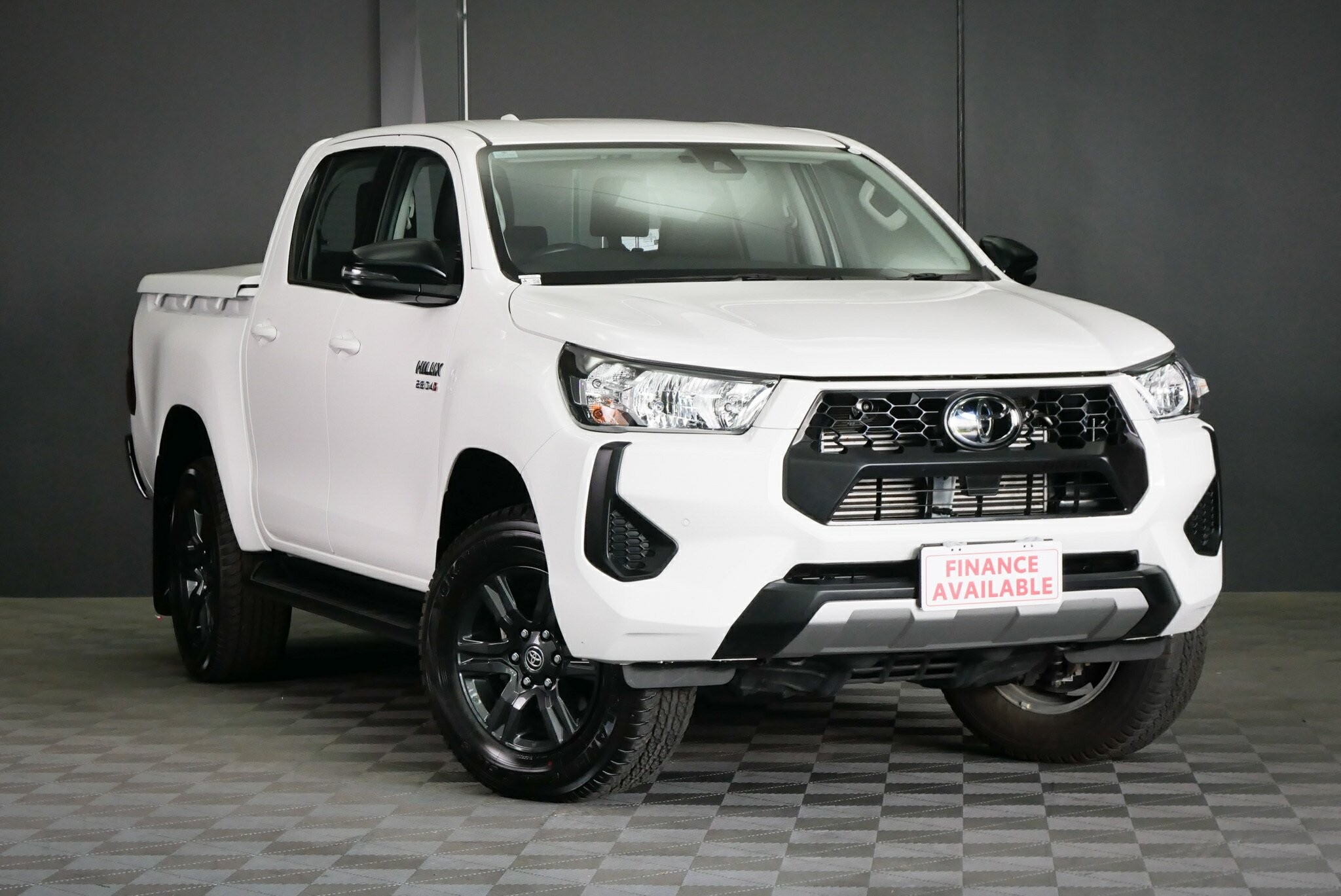 Toyota Hilux image 1