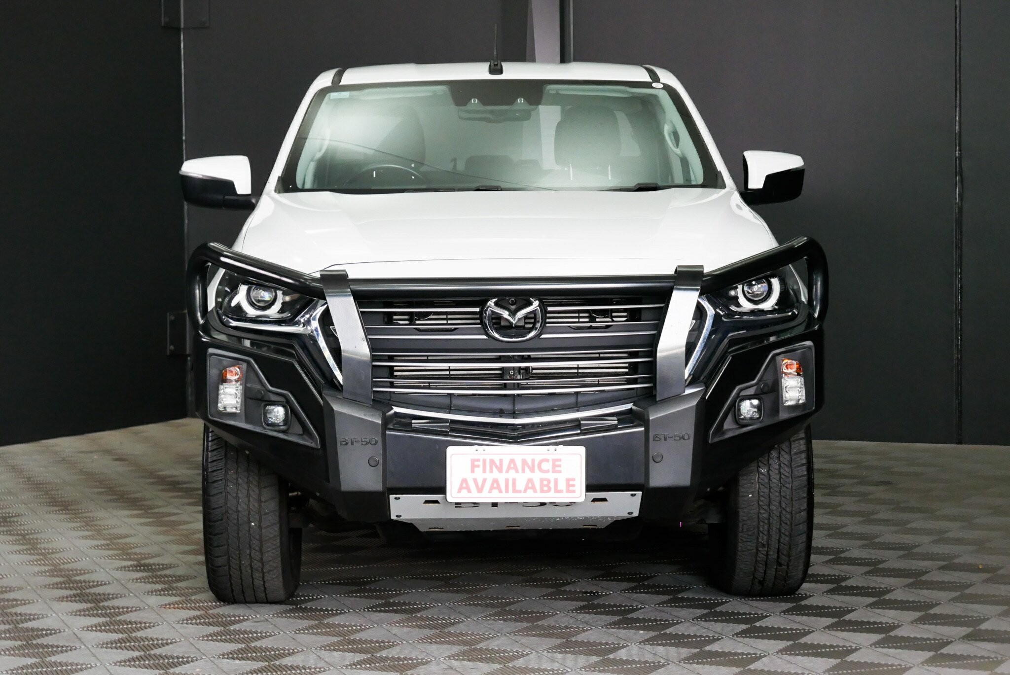 Mazda Bt-50 image 2