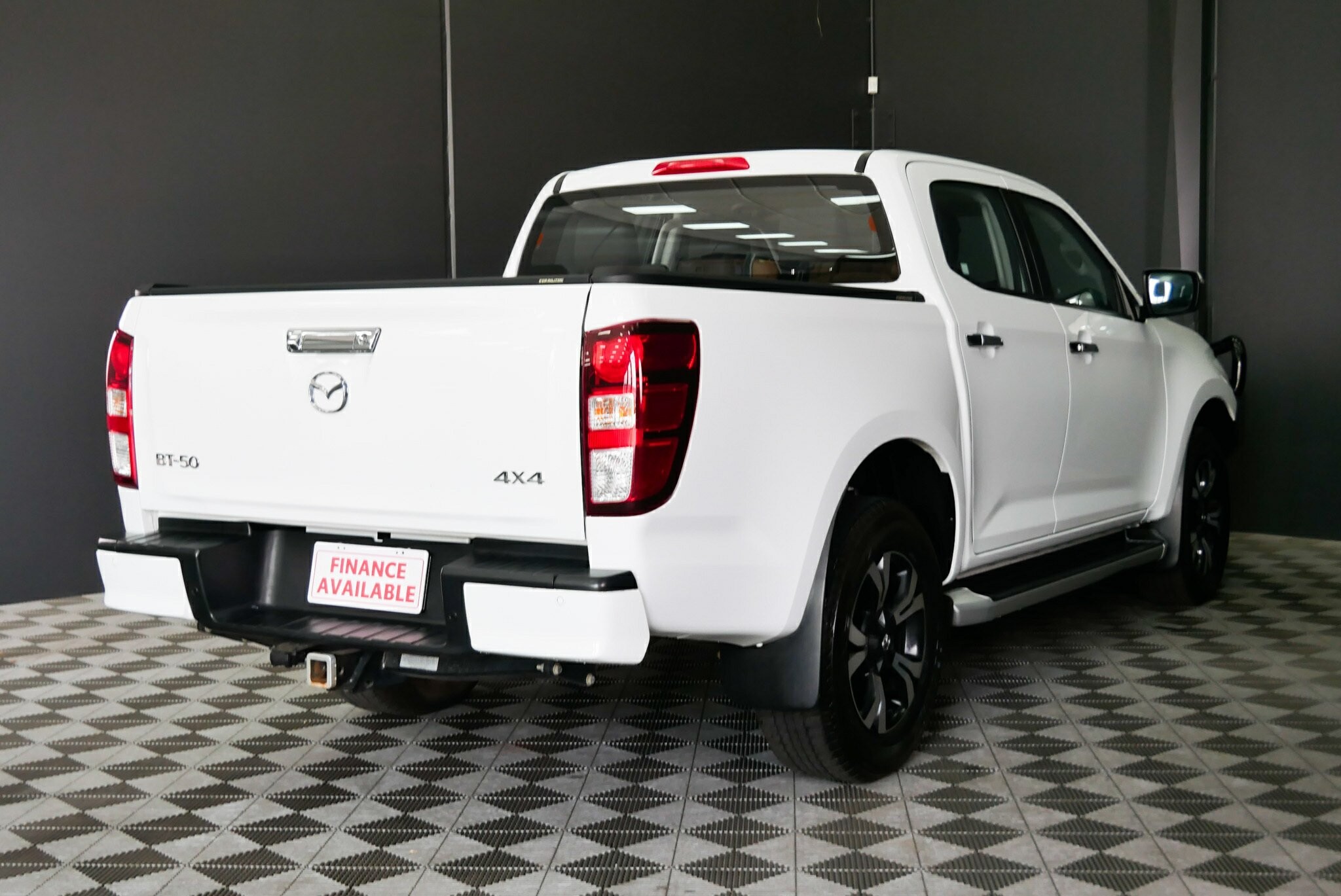 Mazda Bt-50 image 4