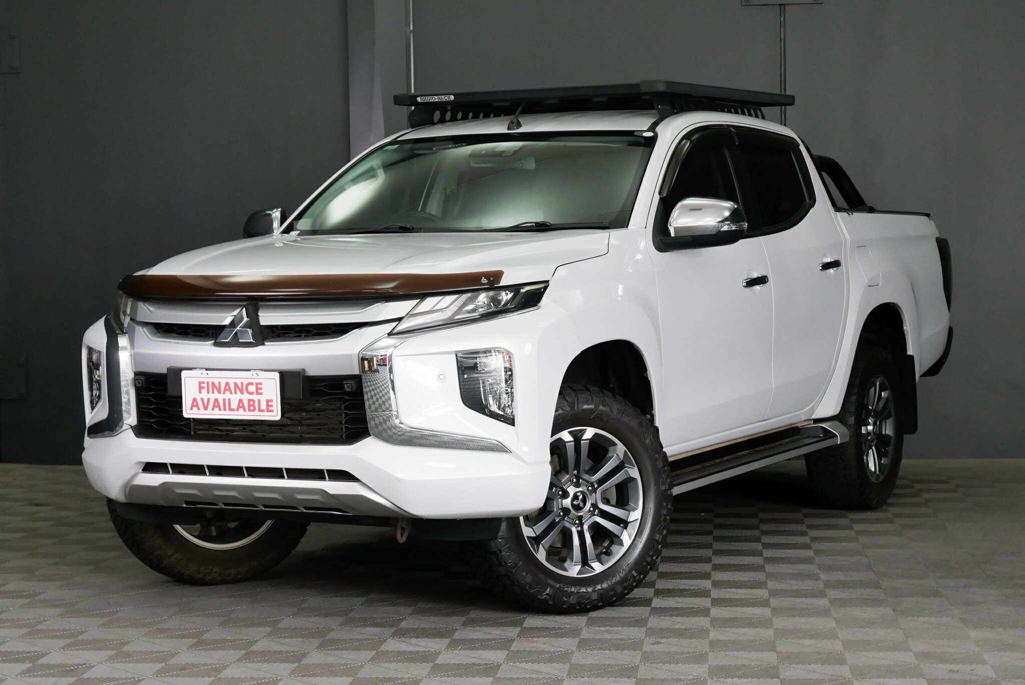 Mitsubishi Triton image 3