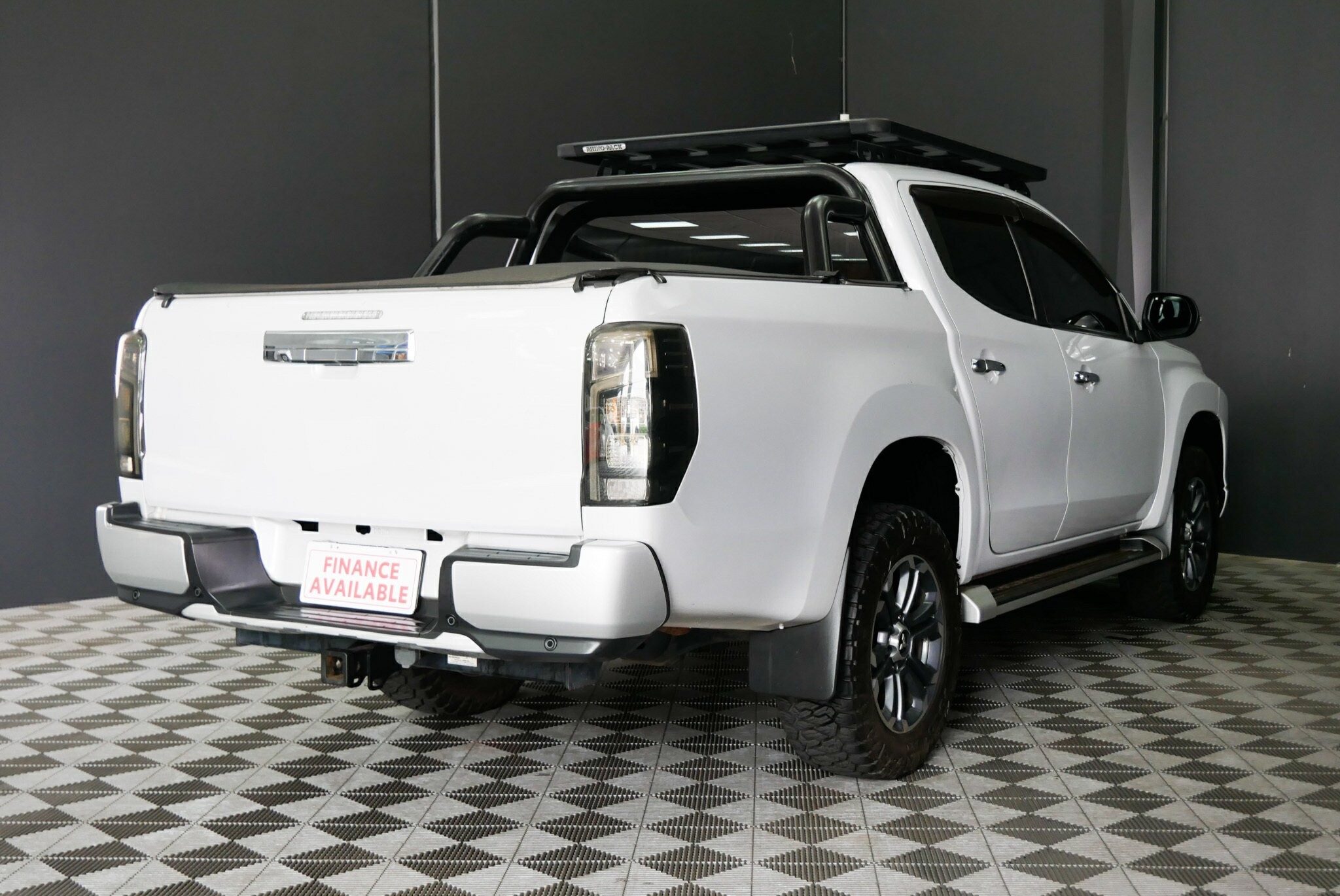 Mitsubishi Triton image 4