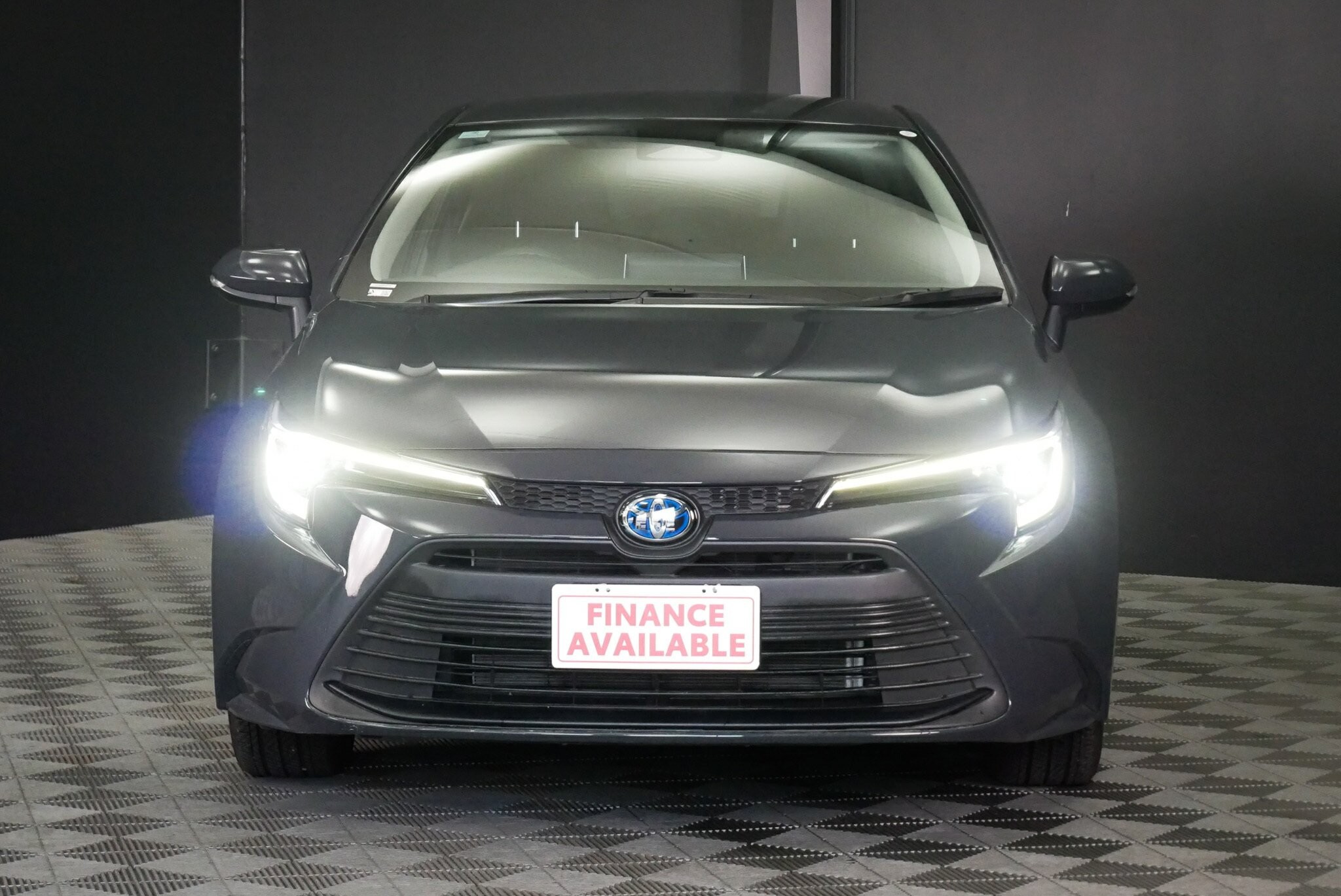 Toyota Corolla image 2