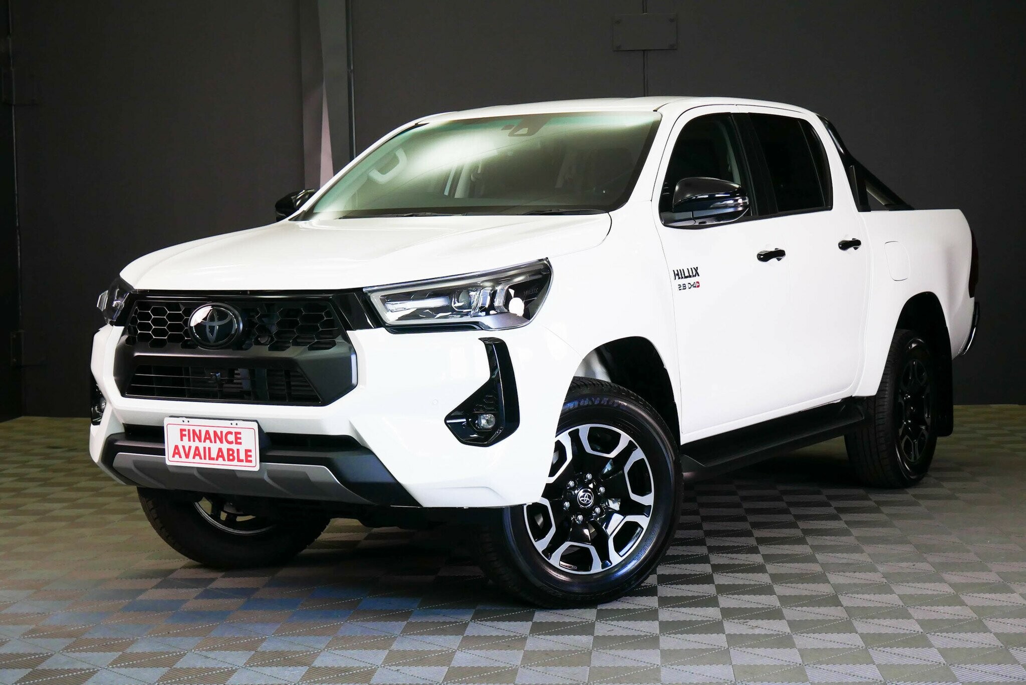 Toyota Hilux image 3