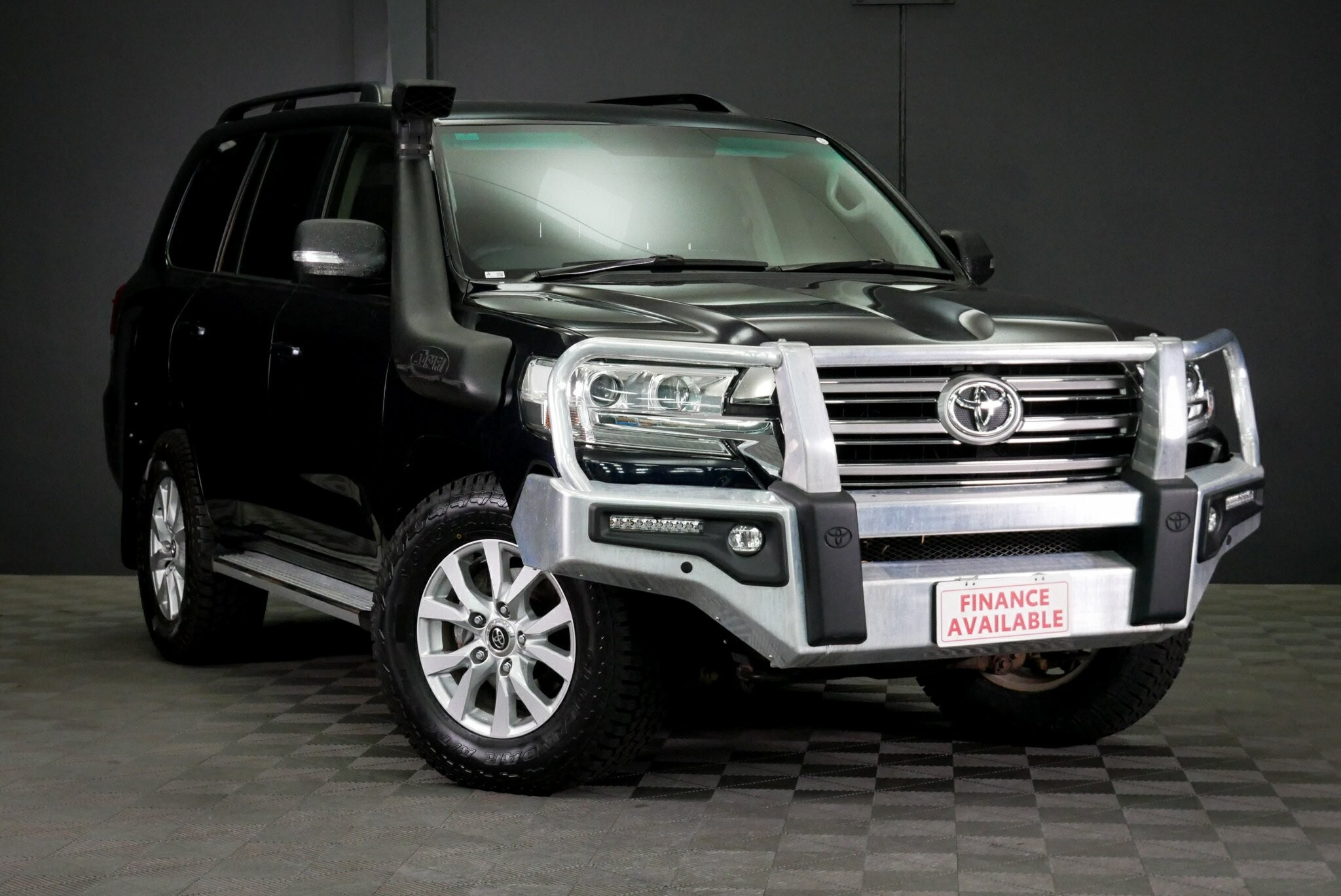 Toyota Landcruiser image 1