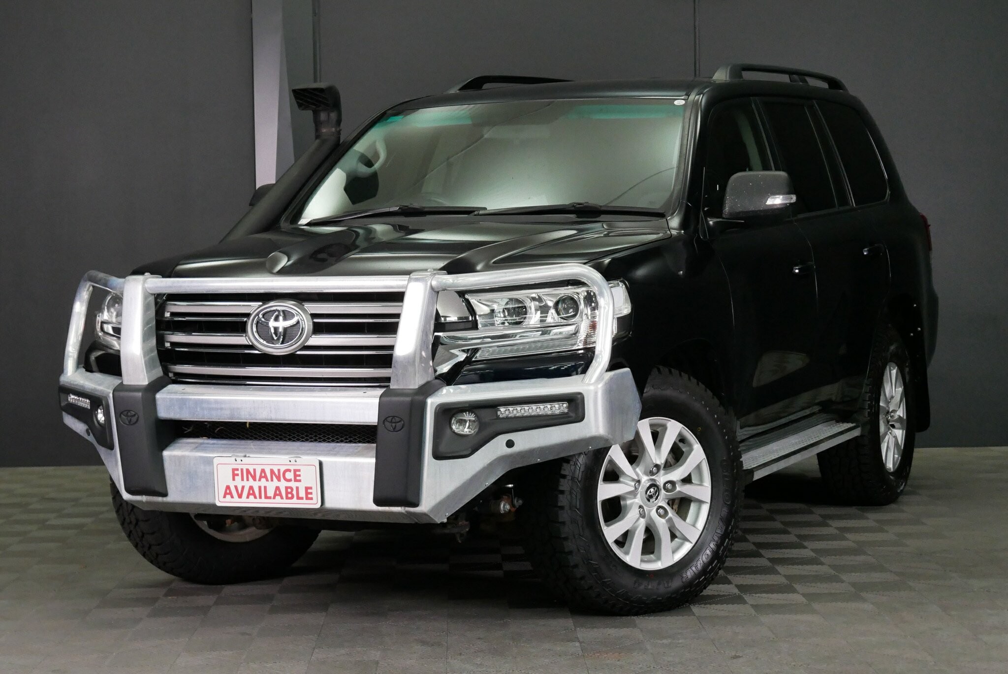 Toyota Landcruiser image 3