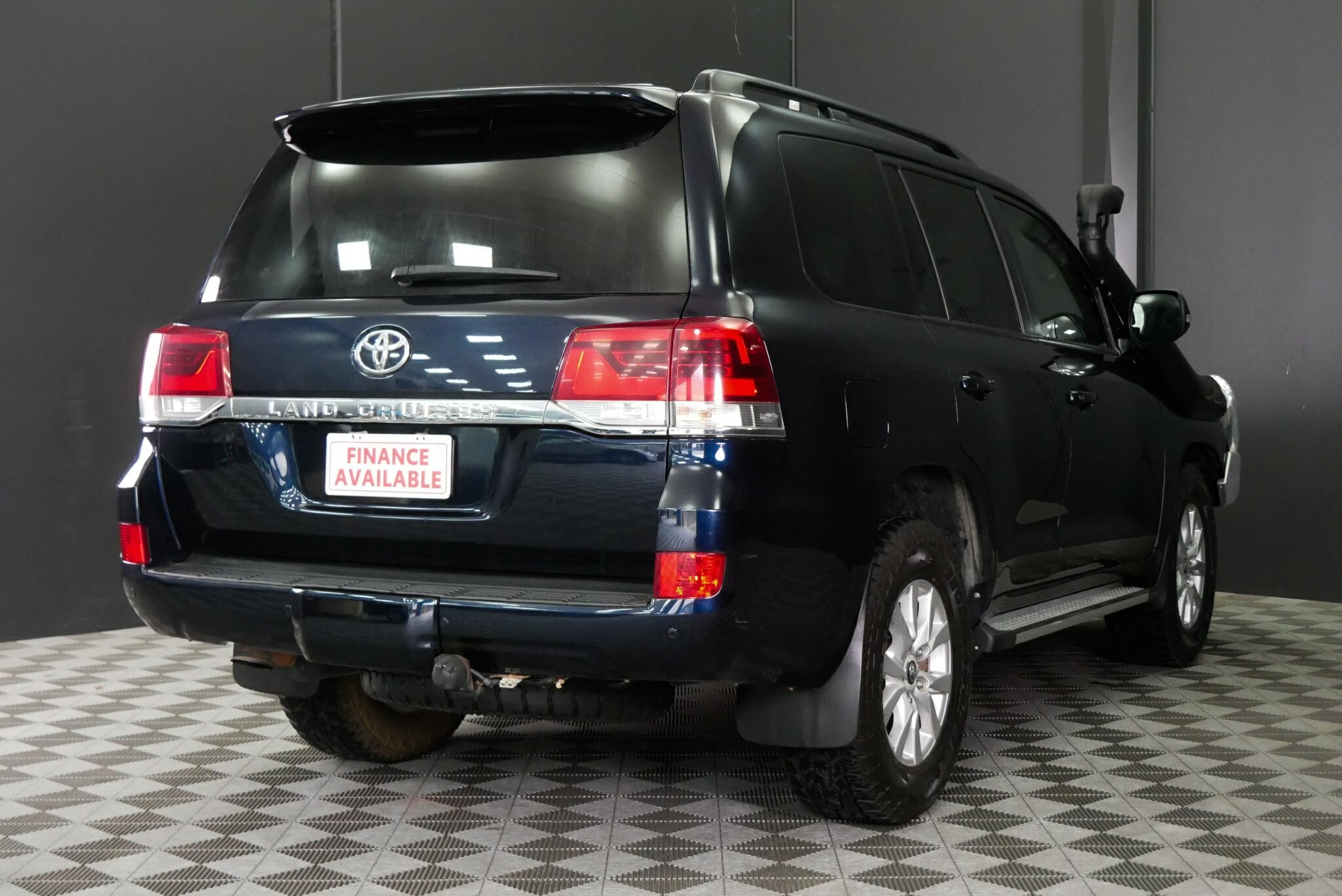 Toyota Landcruiser image 4