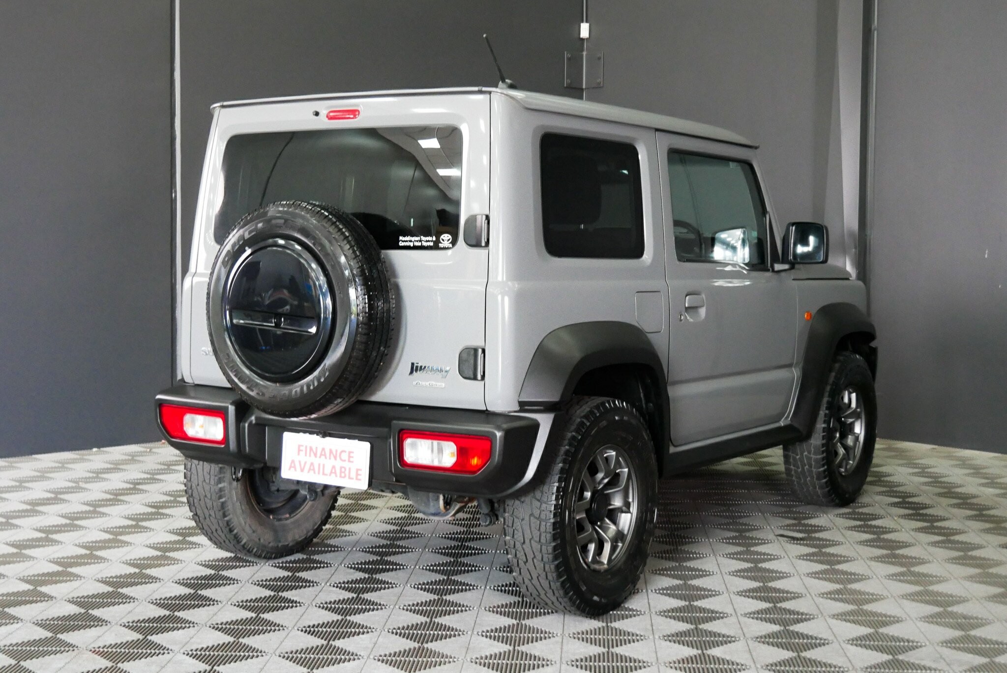 Suzuki Jimny image 4