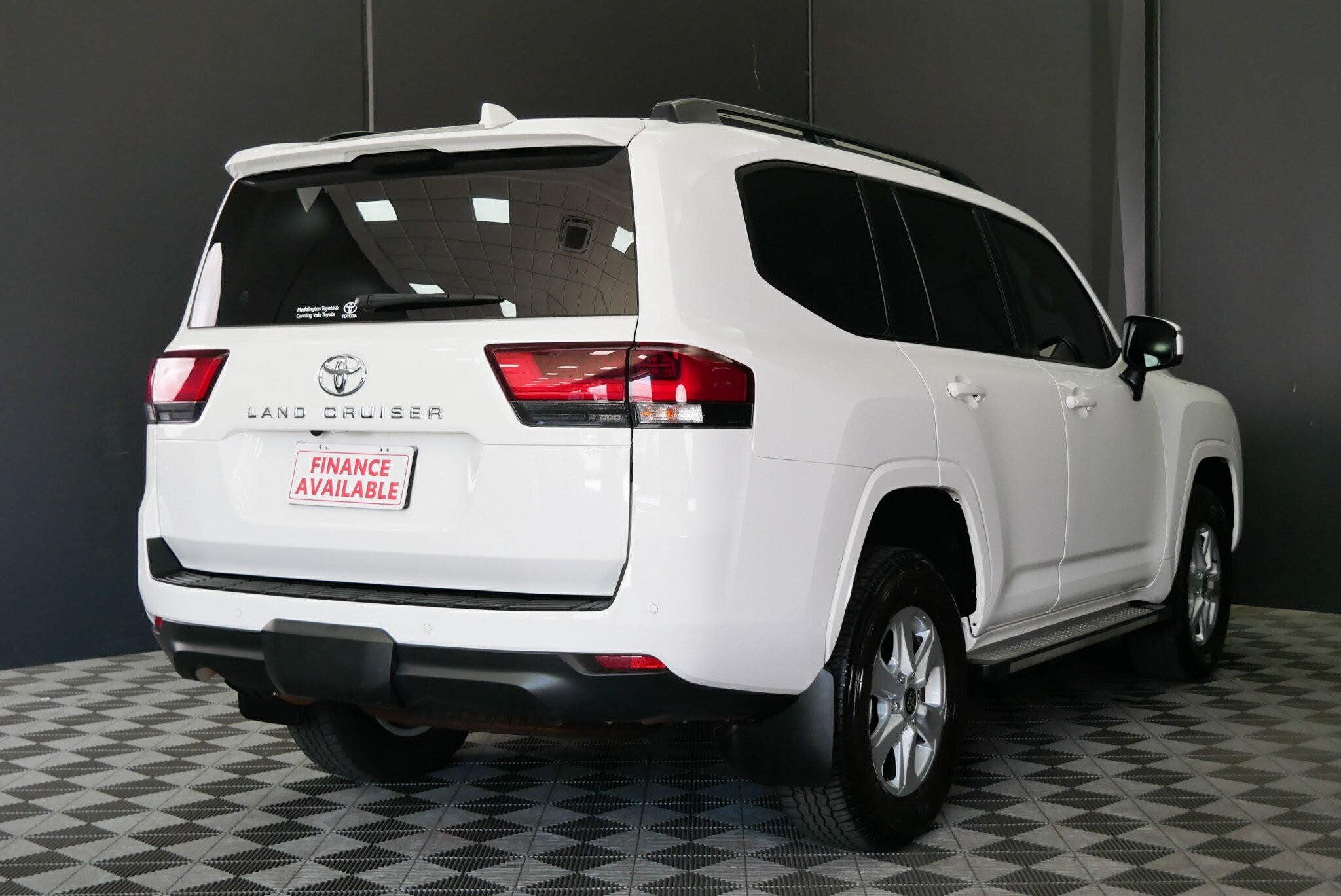 Toyota Landcruiser image 4