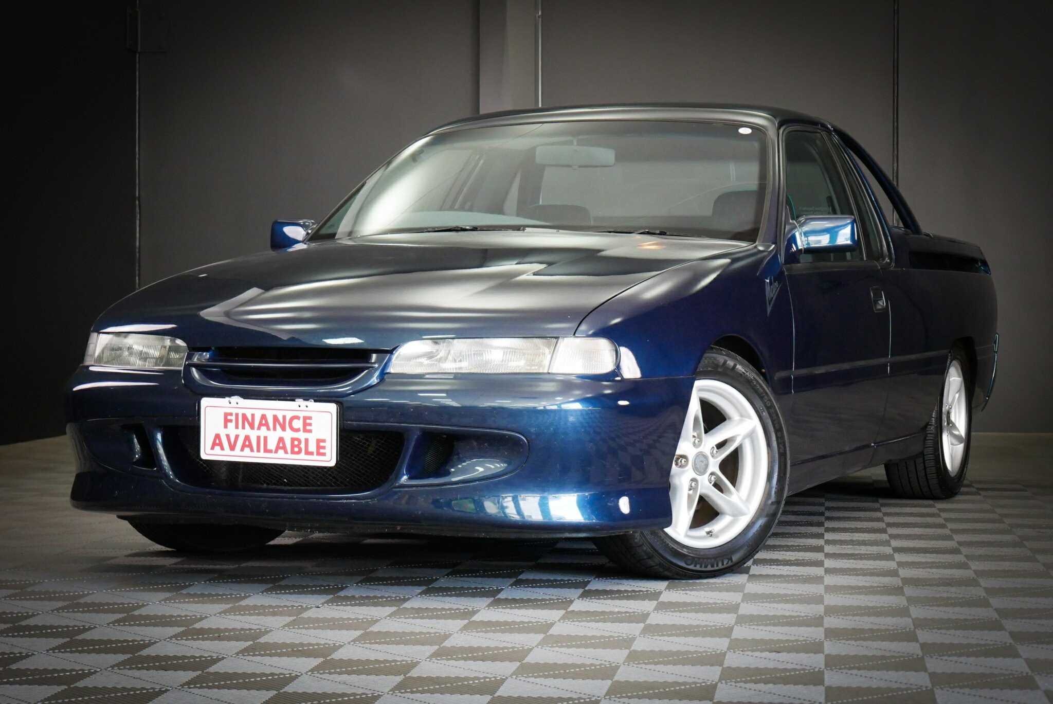Holden Special Vehicles Maloo image 3