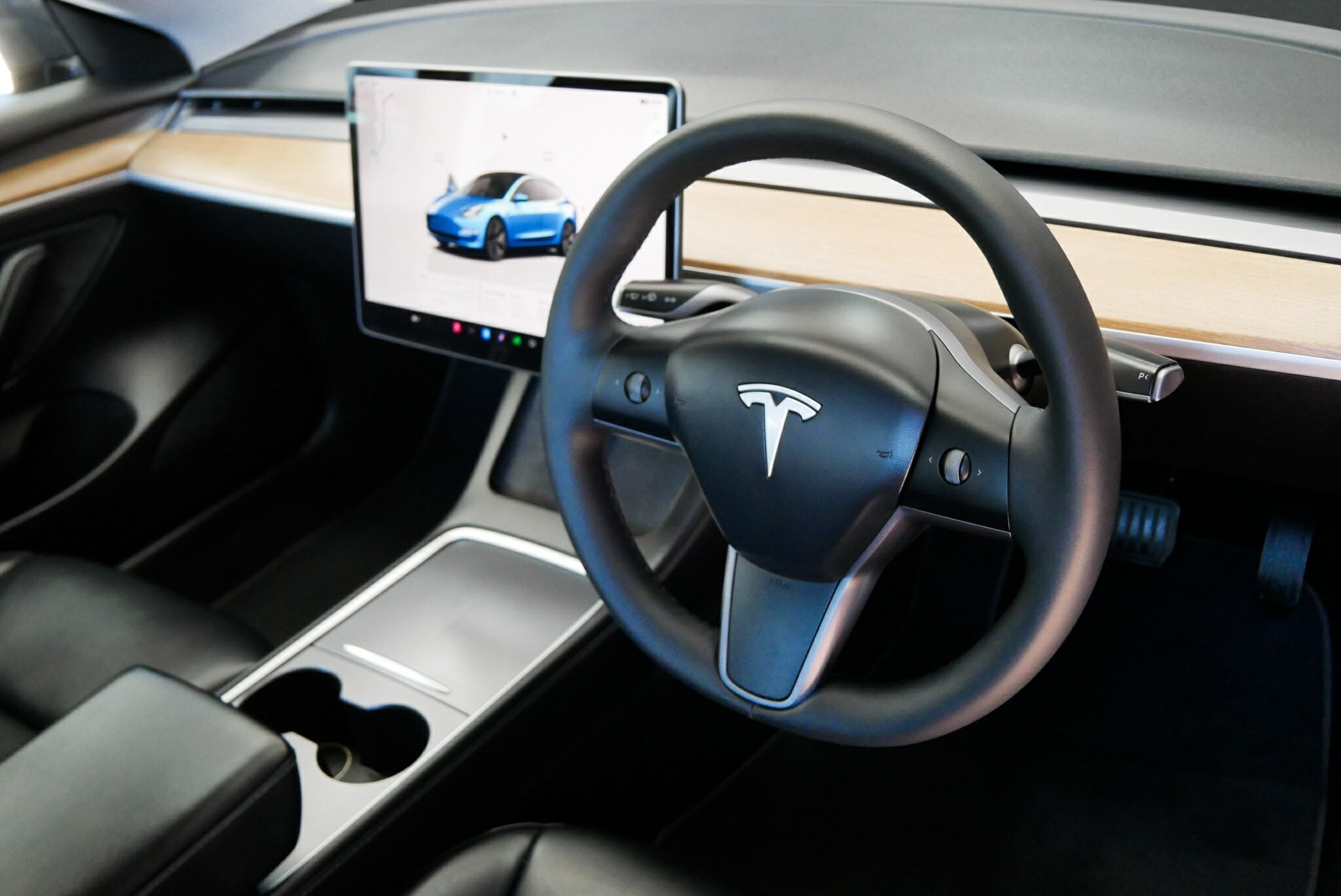 Tesla Model 3 image 4
