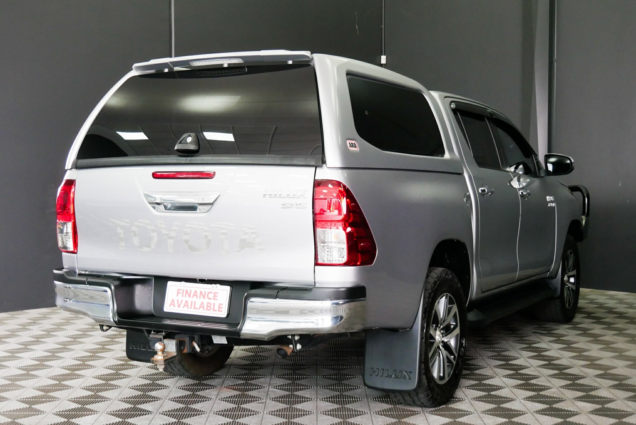 Toyota Hilux image 4