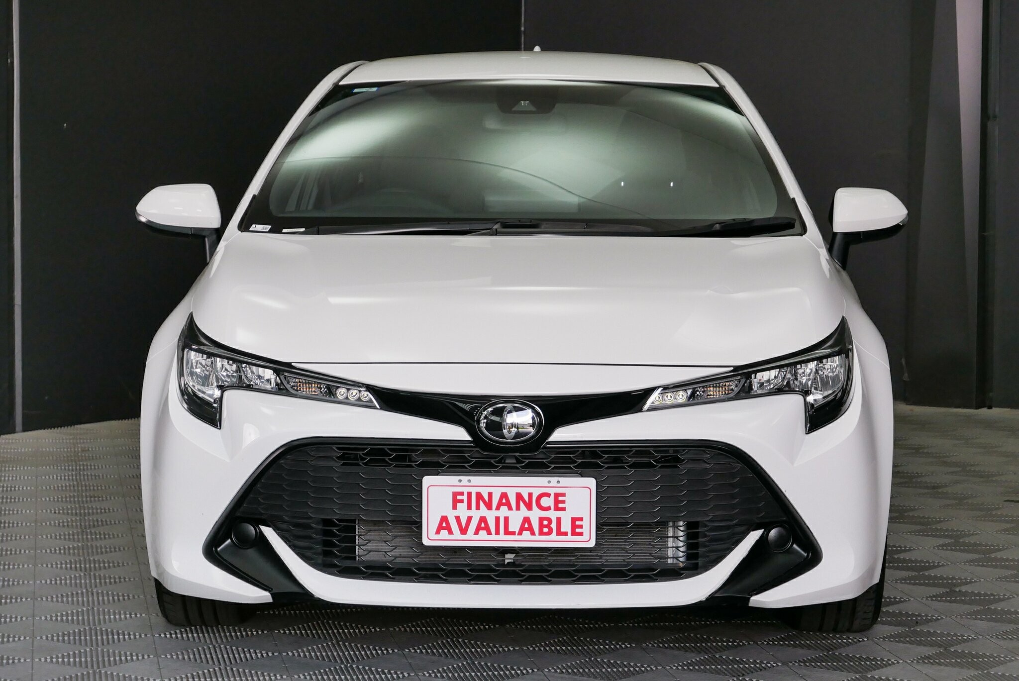 Toyota Corolla image 2