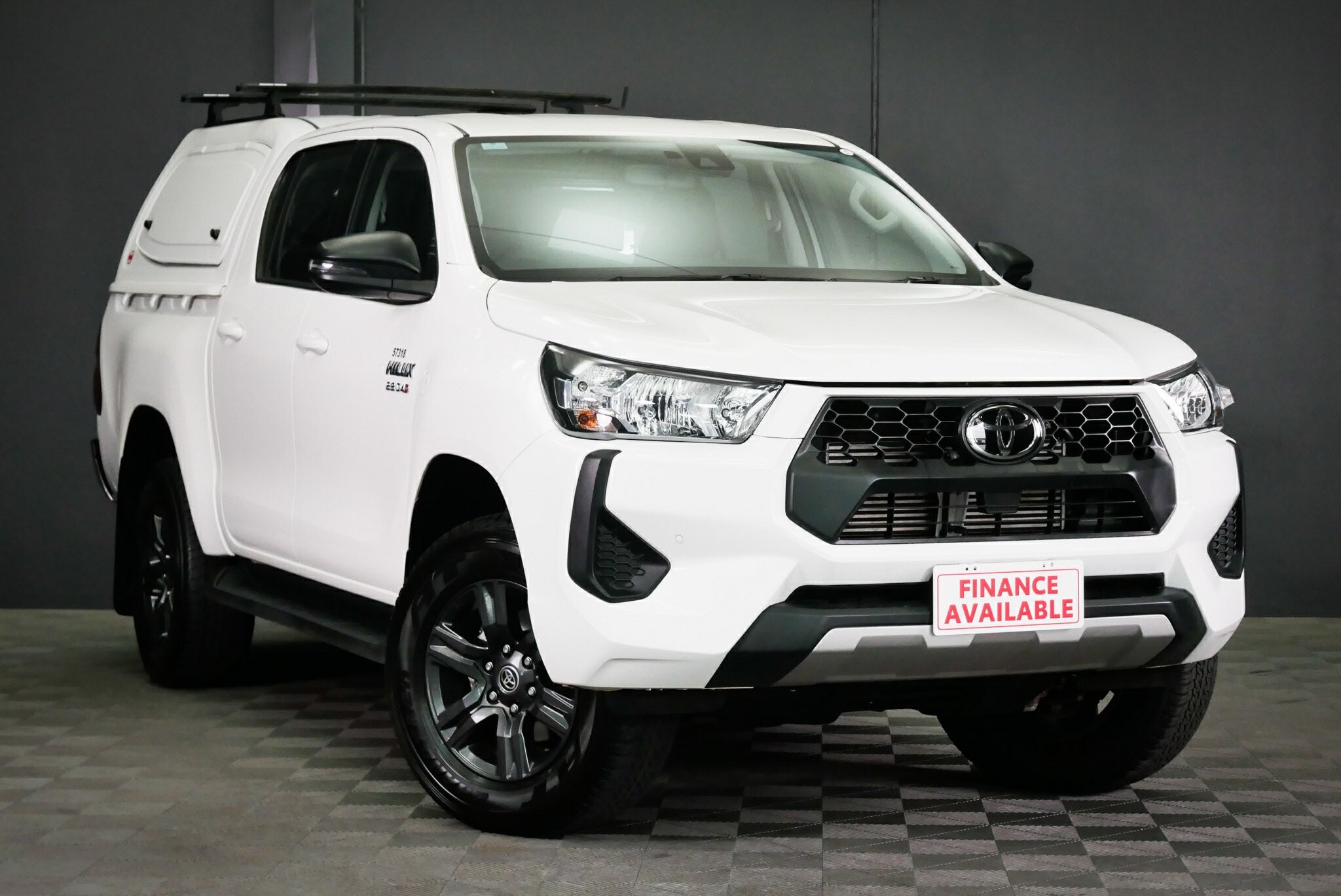 Toyota Hilux image 1