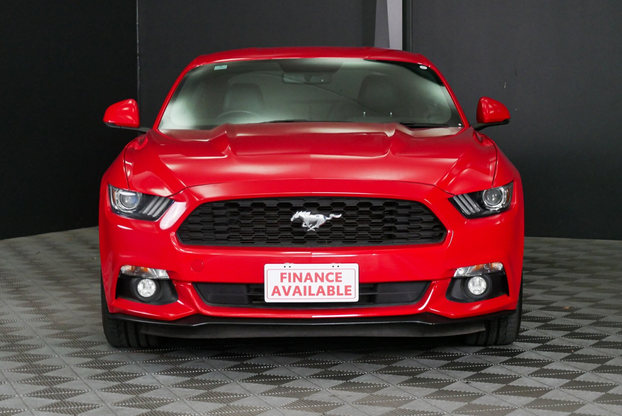 Ford Mustang image 2