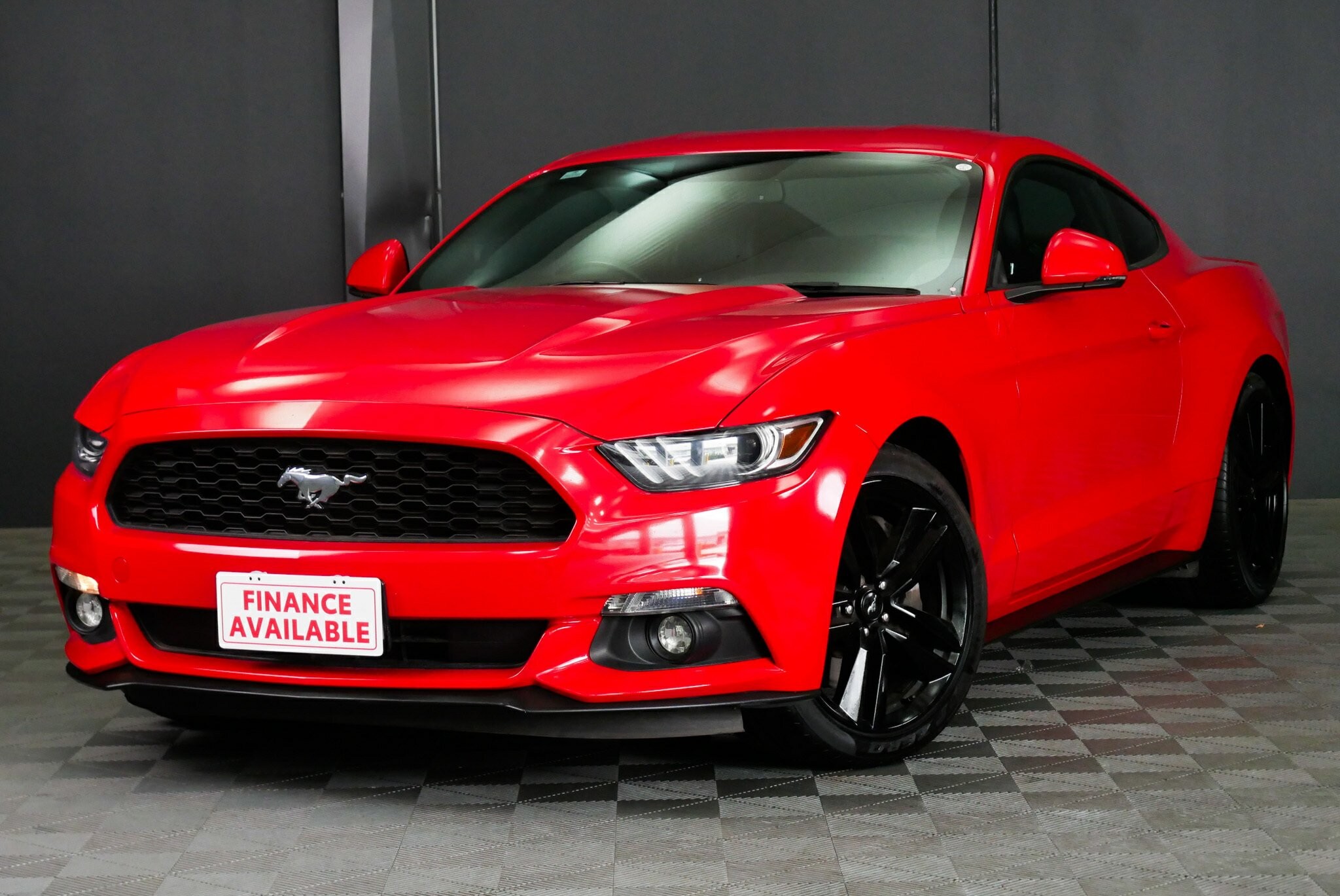 Ford Mustang image 3