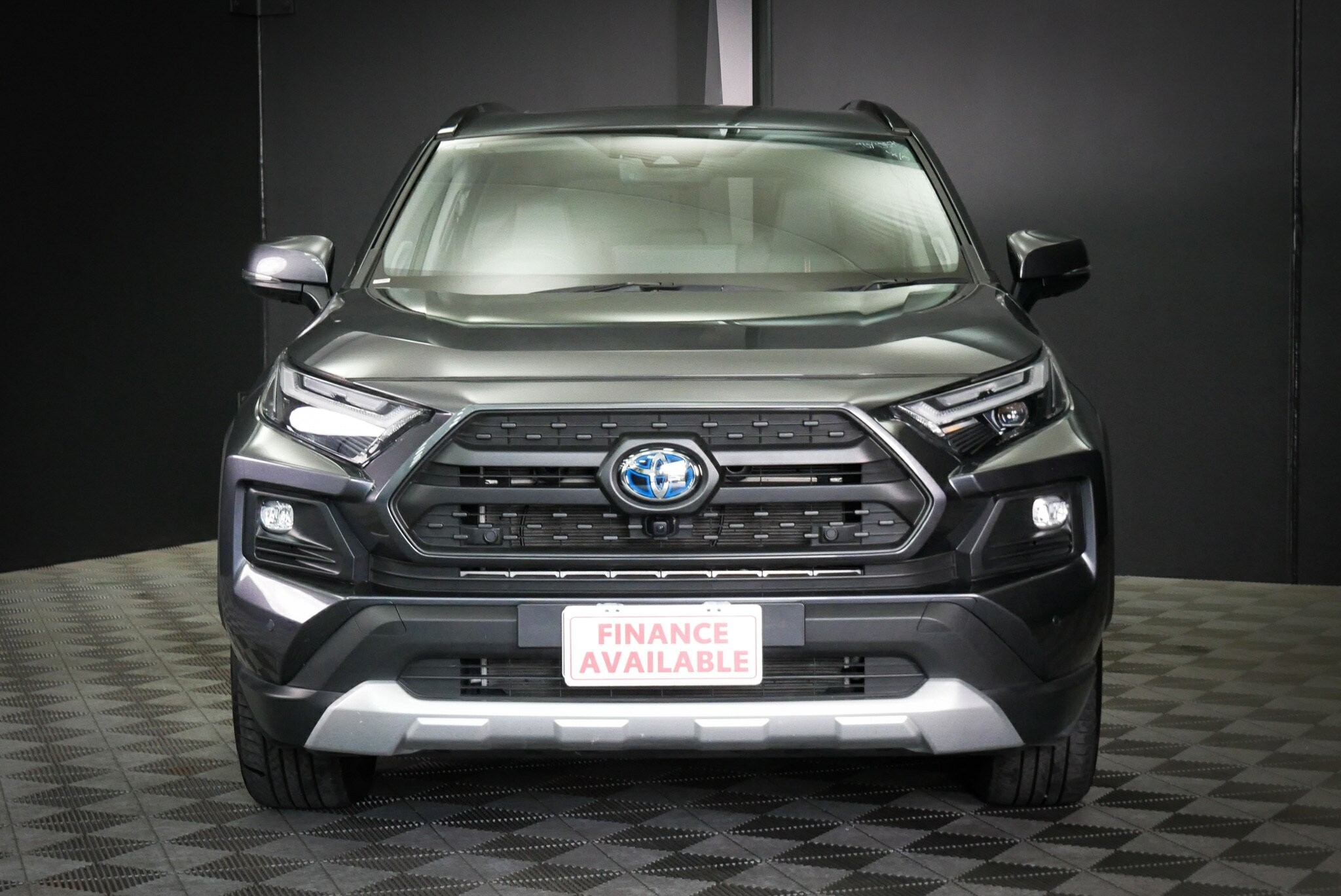Toyota Rav4 image 2