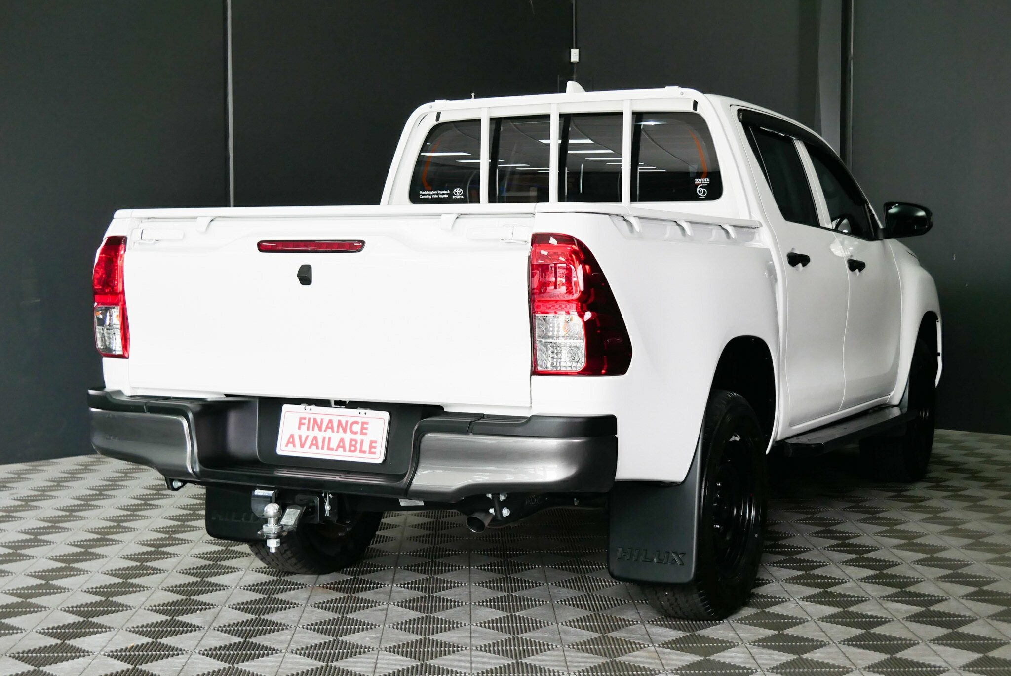 Toyota Hilux image 4