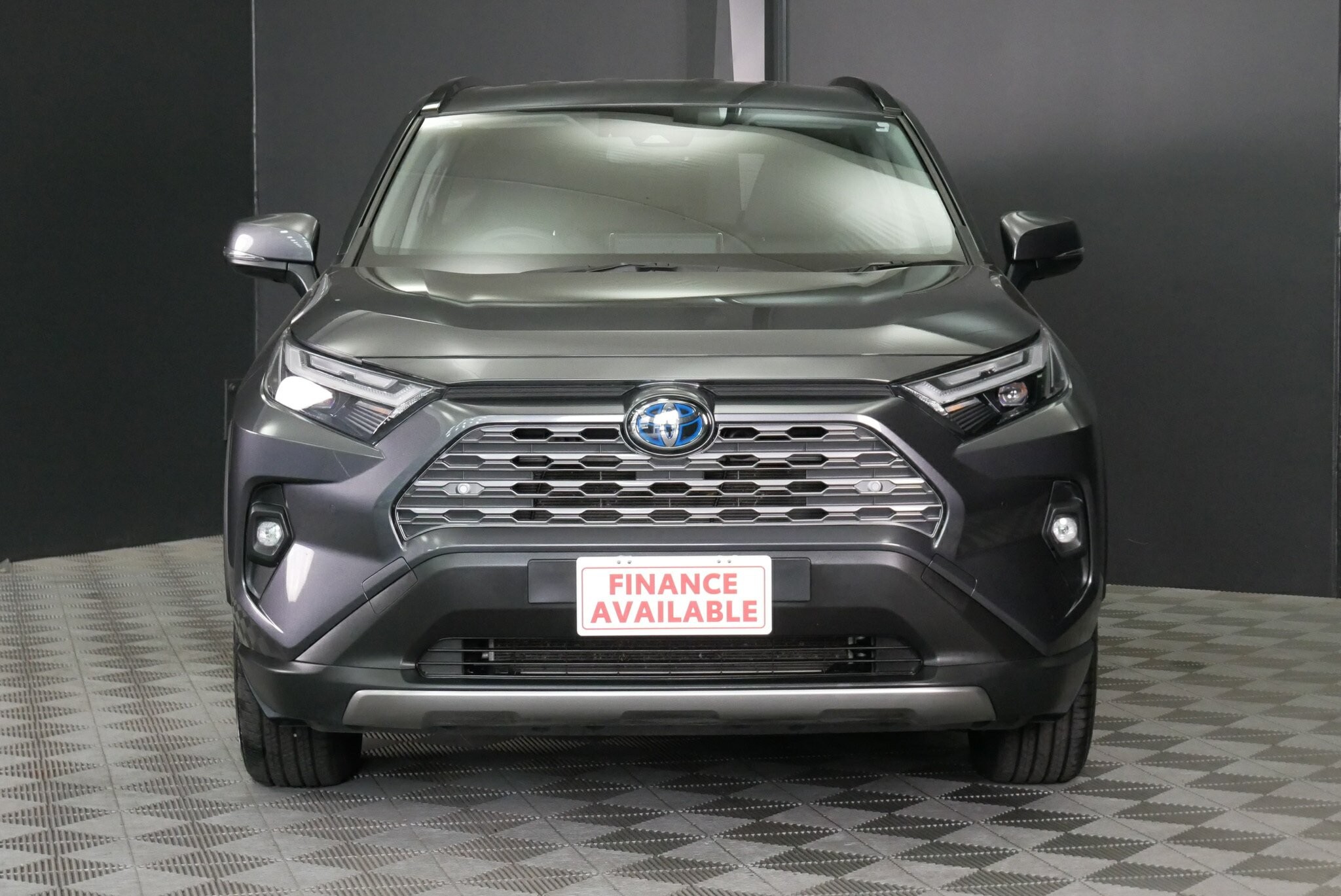 Toyota Rav4 image 2