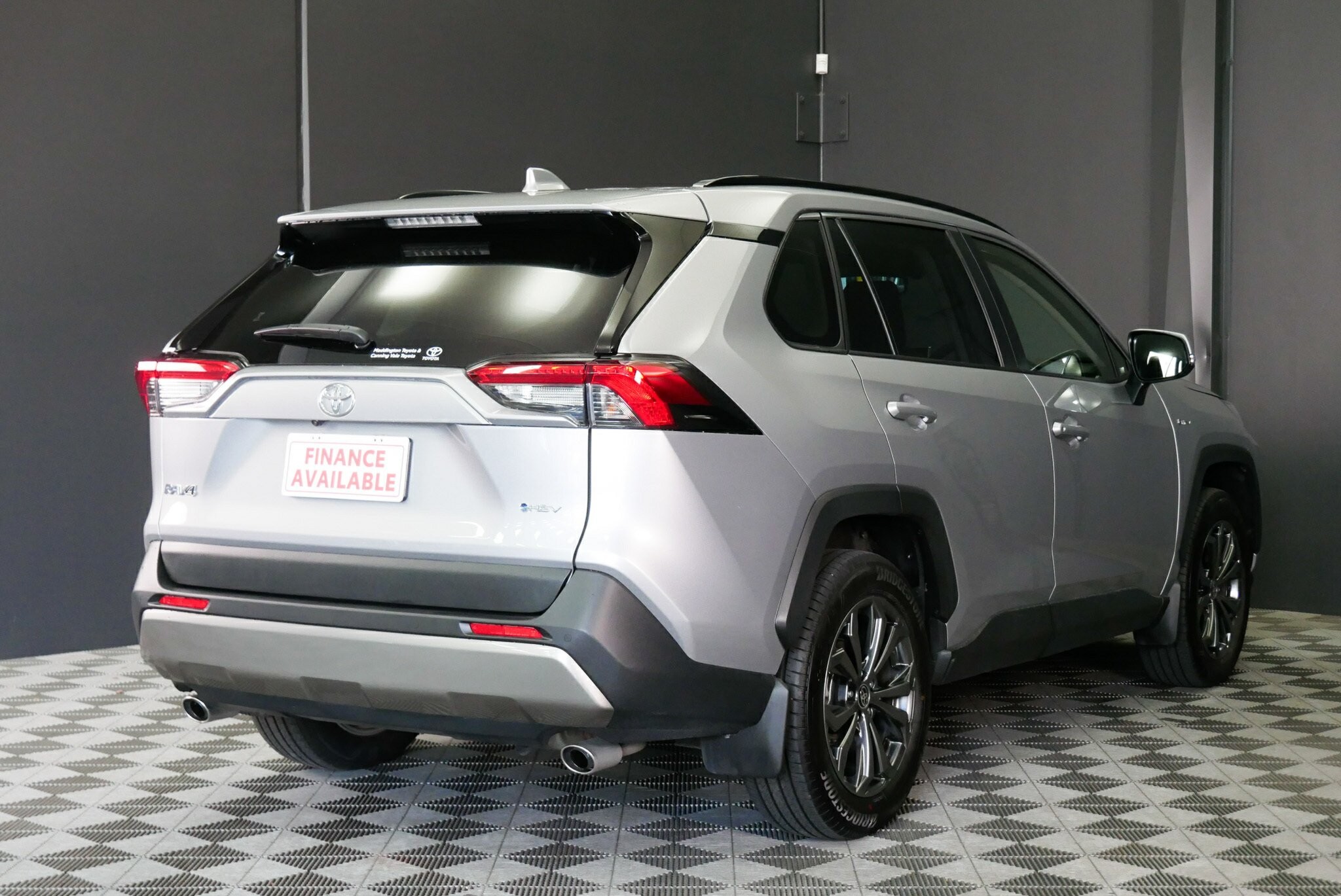 Toyota Rav4 image 4
