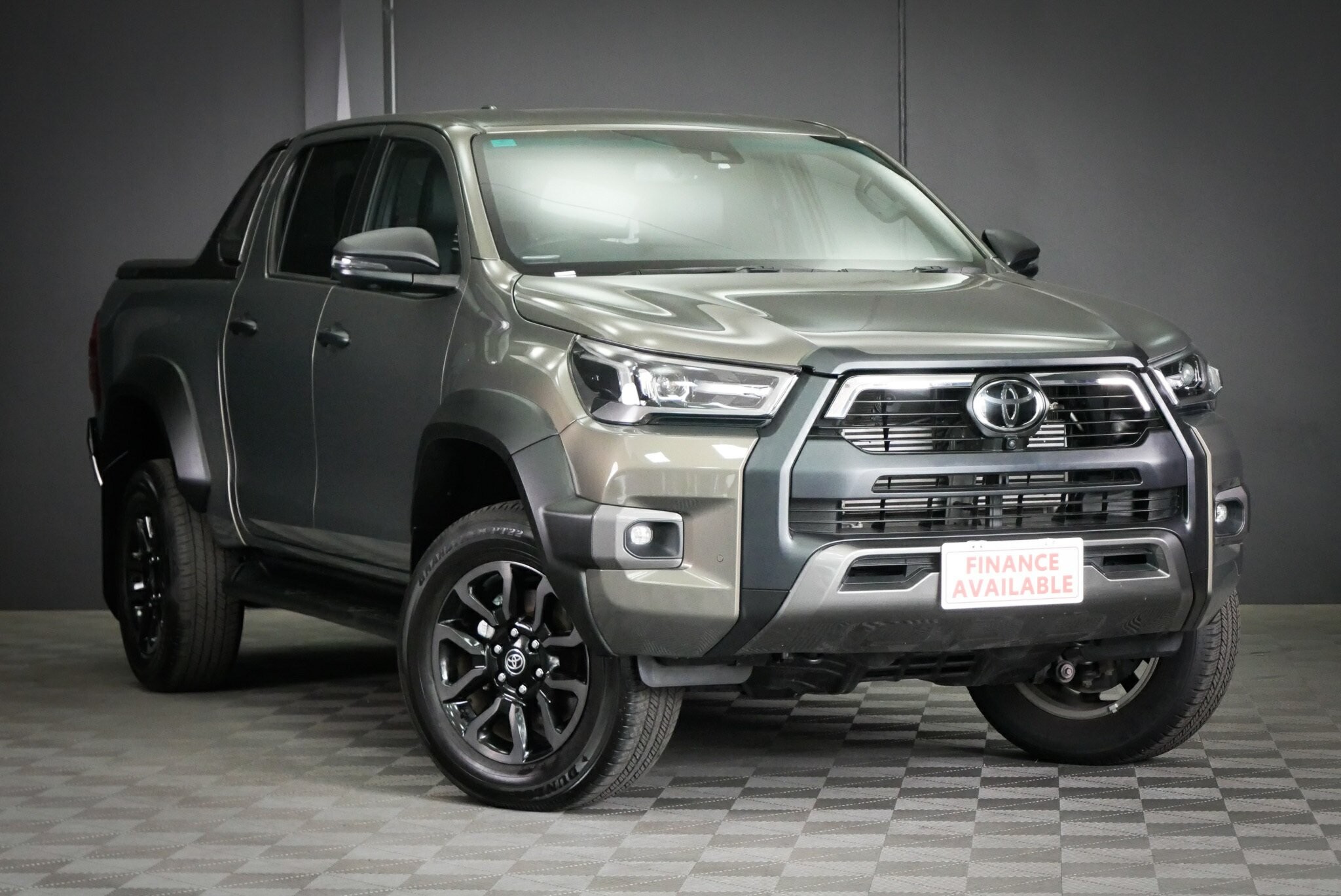 Toyota Hilux image 1