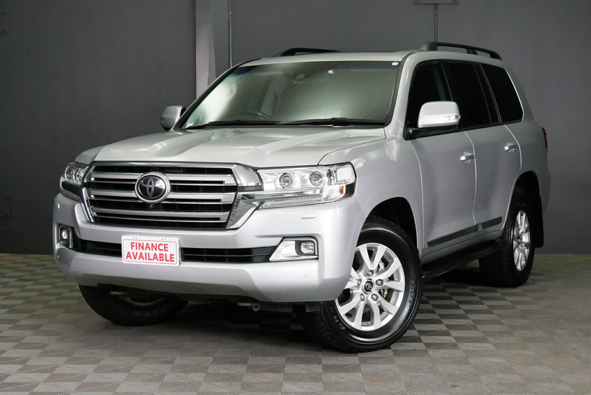 Toyota Landcruiser image 3