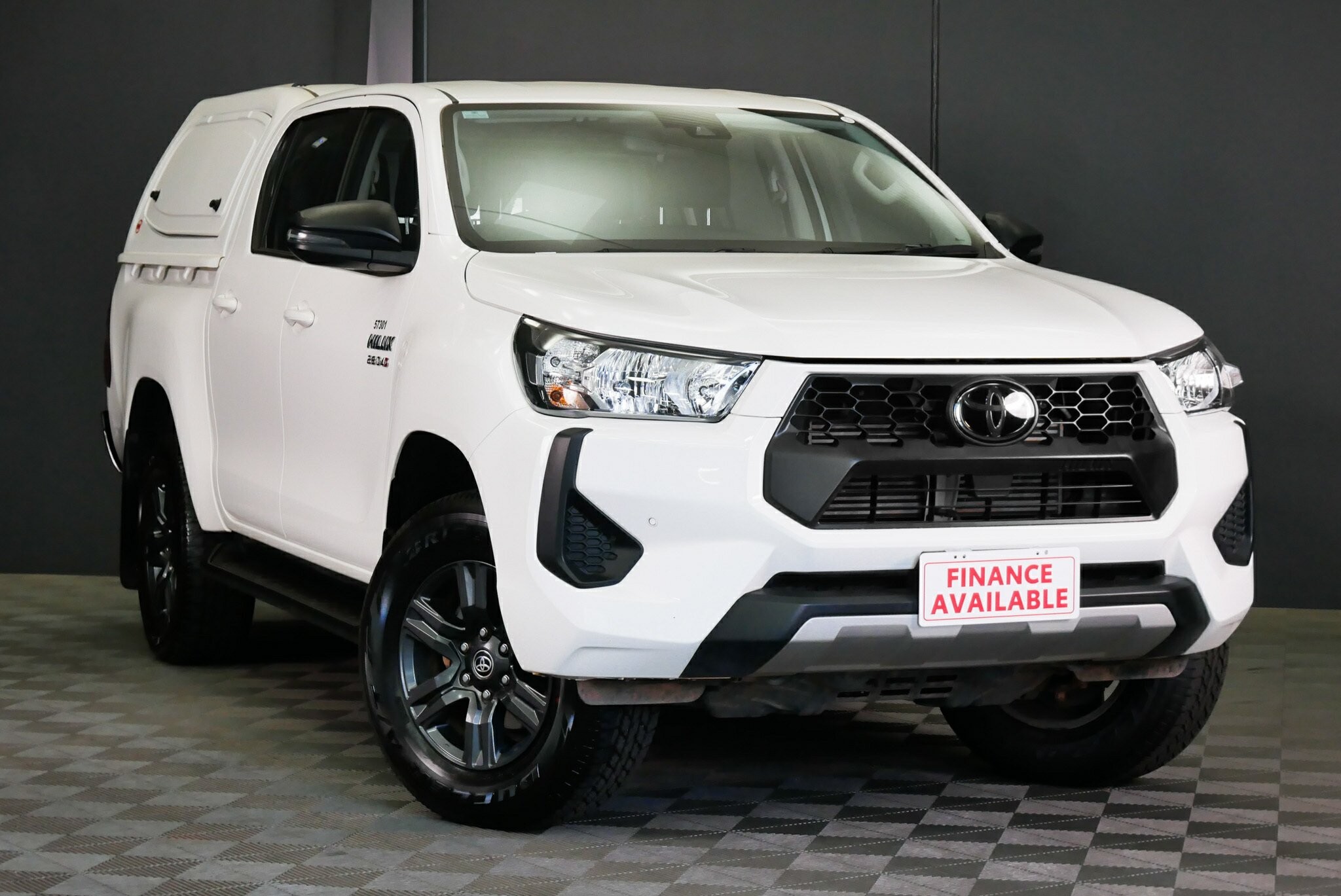 Toyota Hilux image 1