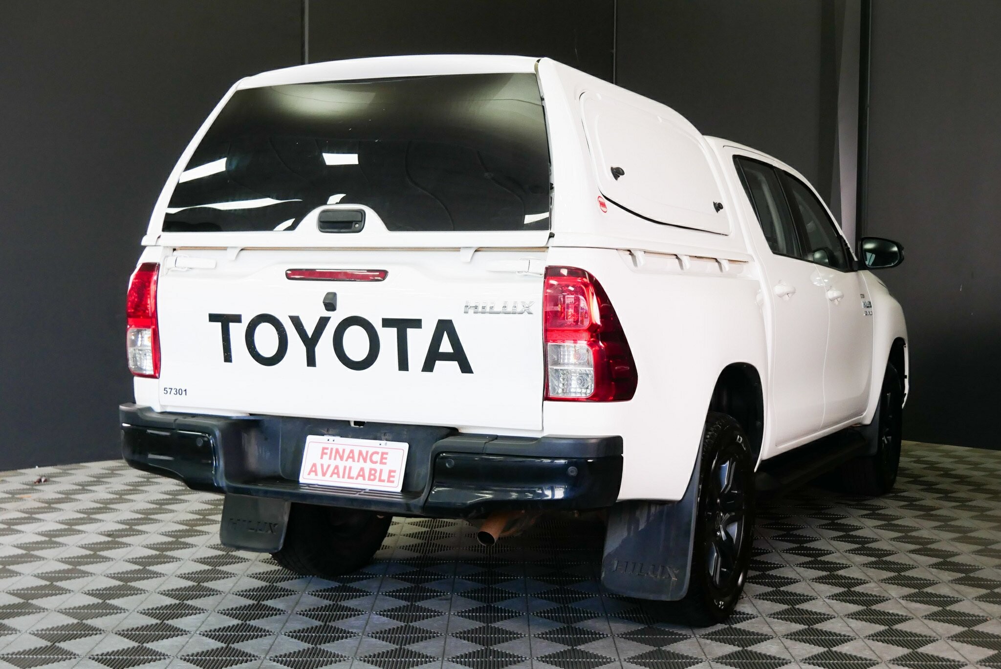 Toyota Hilux image 4
