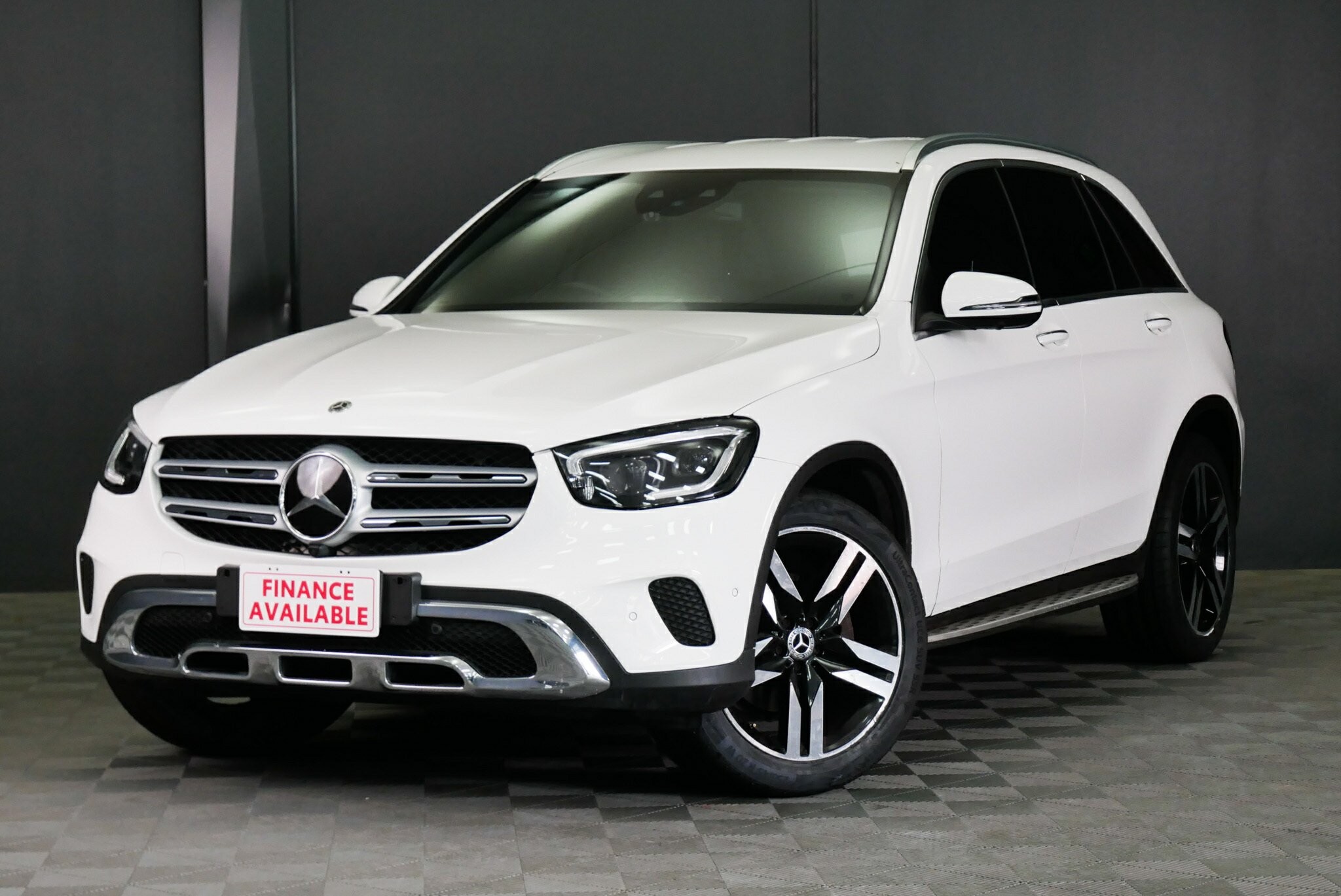 Mercedes Benz Glc-class image 3