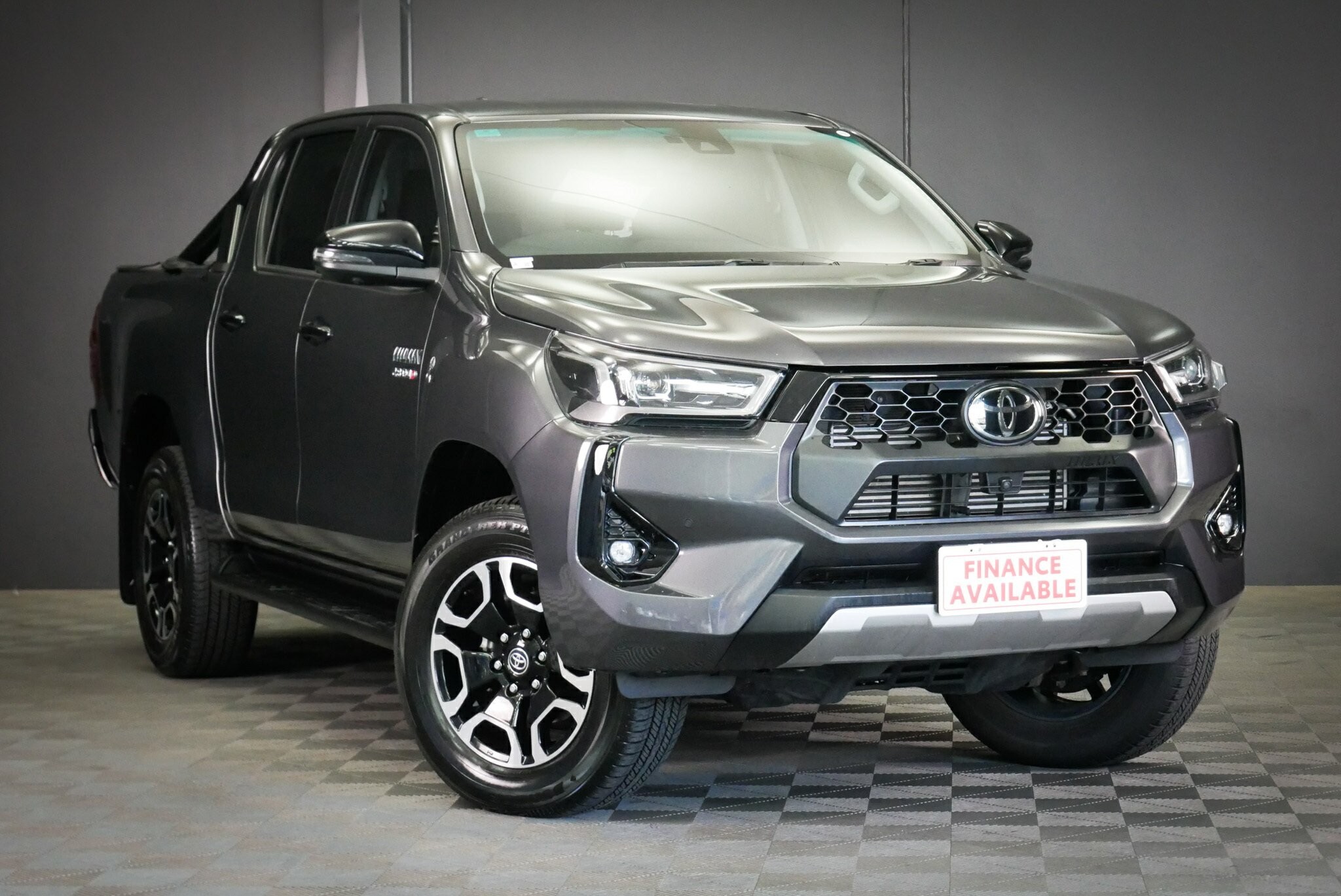Toyota Hilux image 1