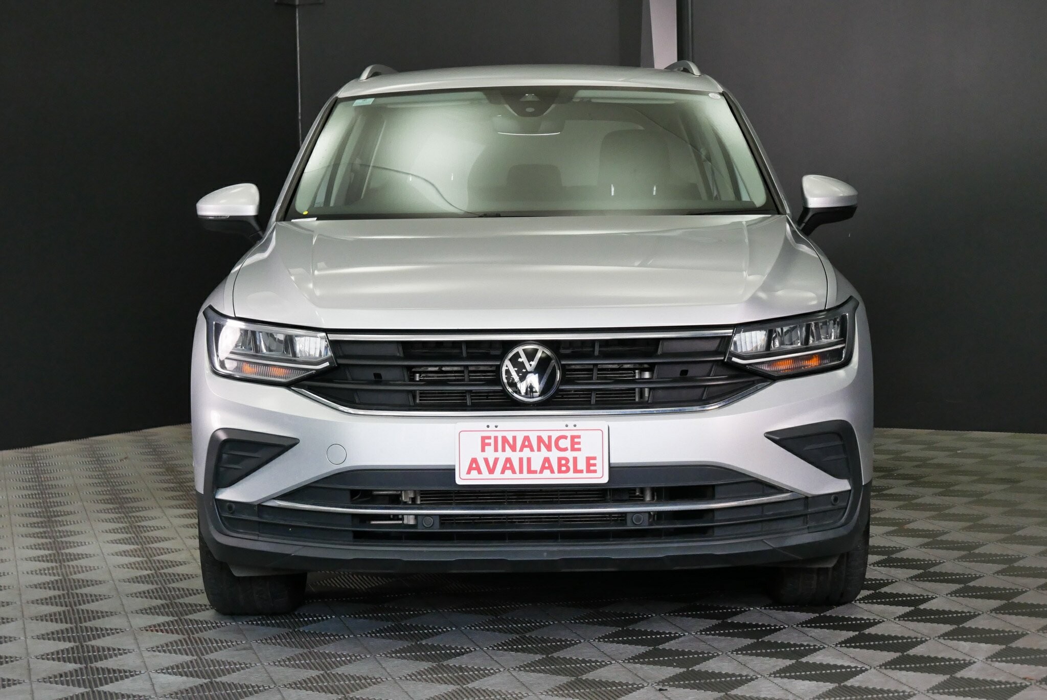 Volkswagen Tiguan image 2