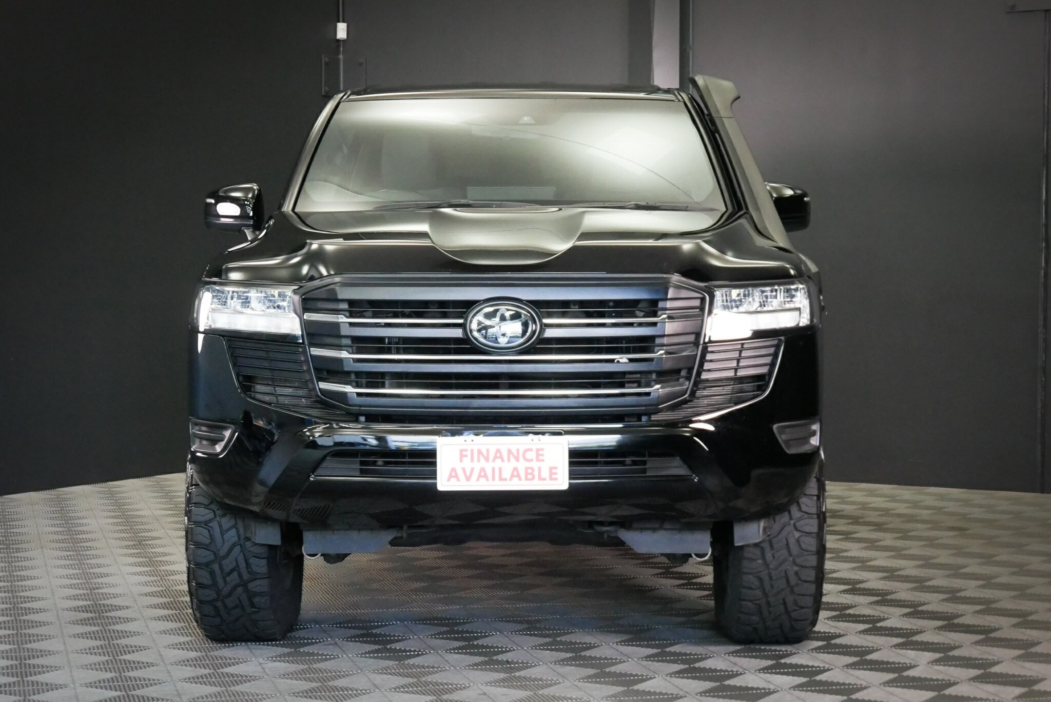 Toyota Landcruiser image 2