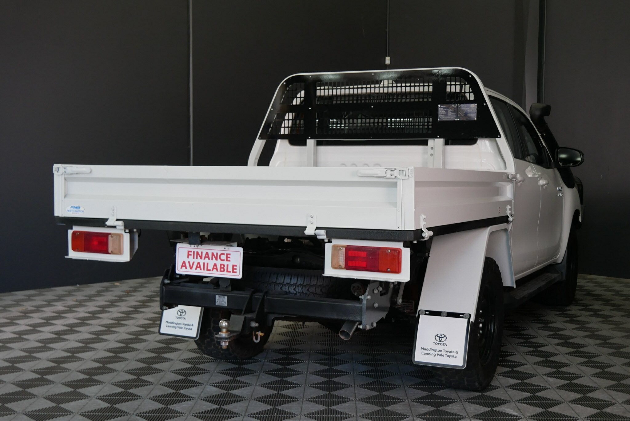 Toyota Hilux image 4