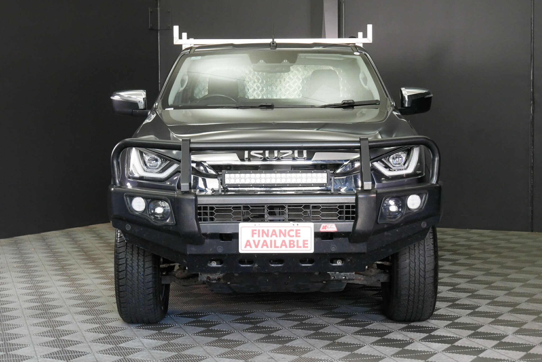 Isuzu D-max image 2