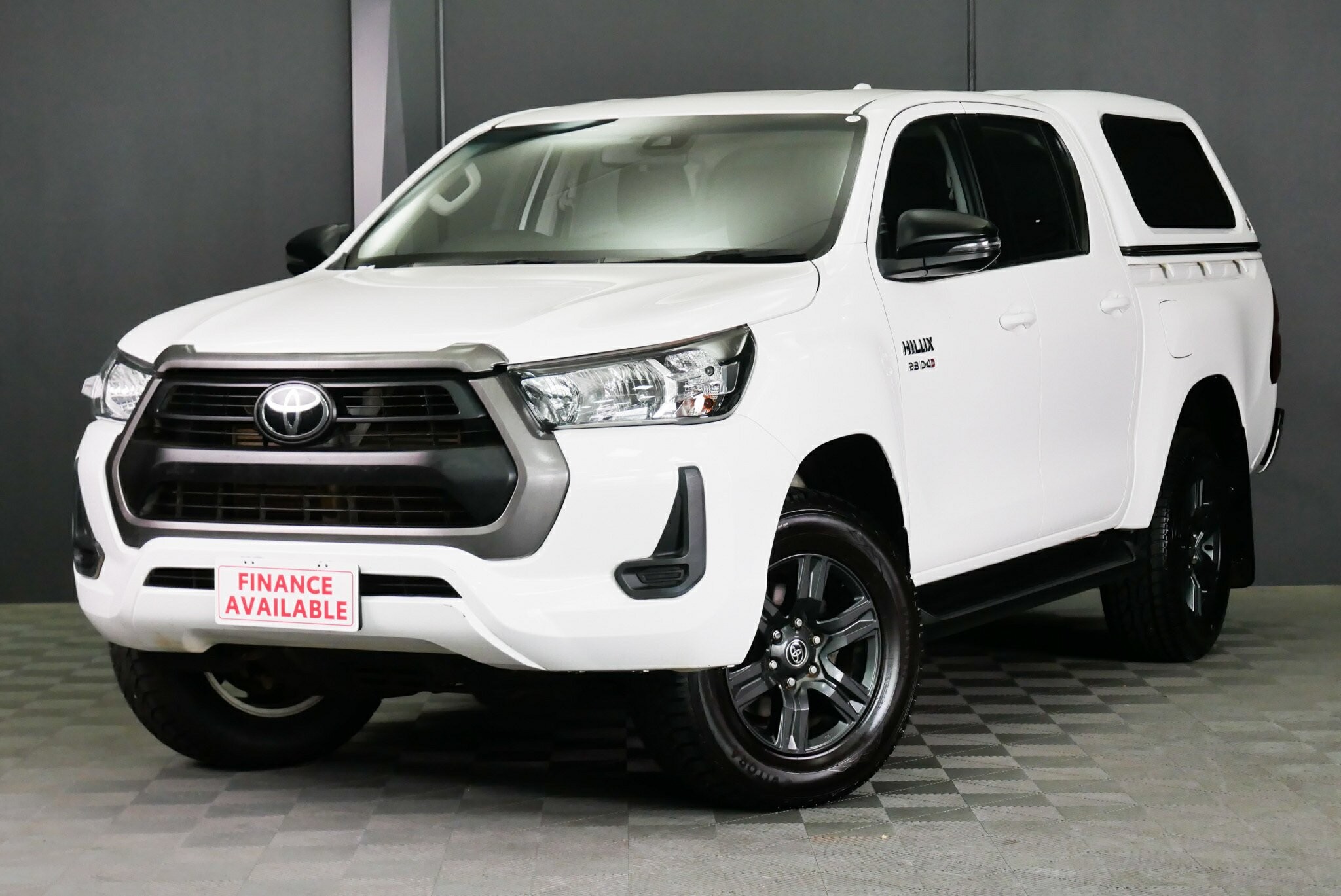 Toyota Hilux image 3