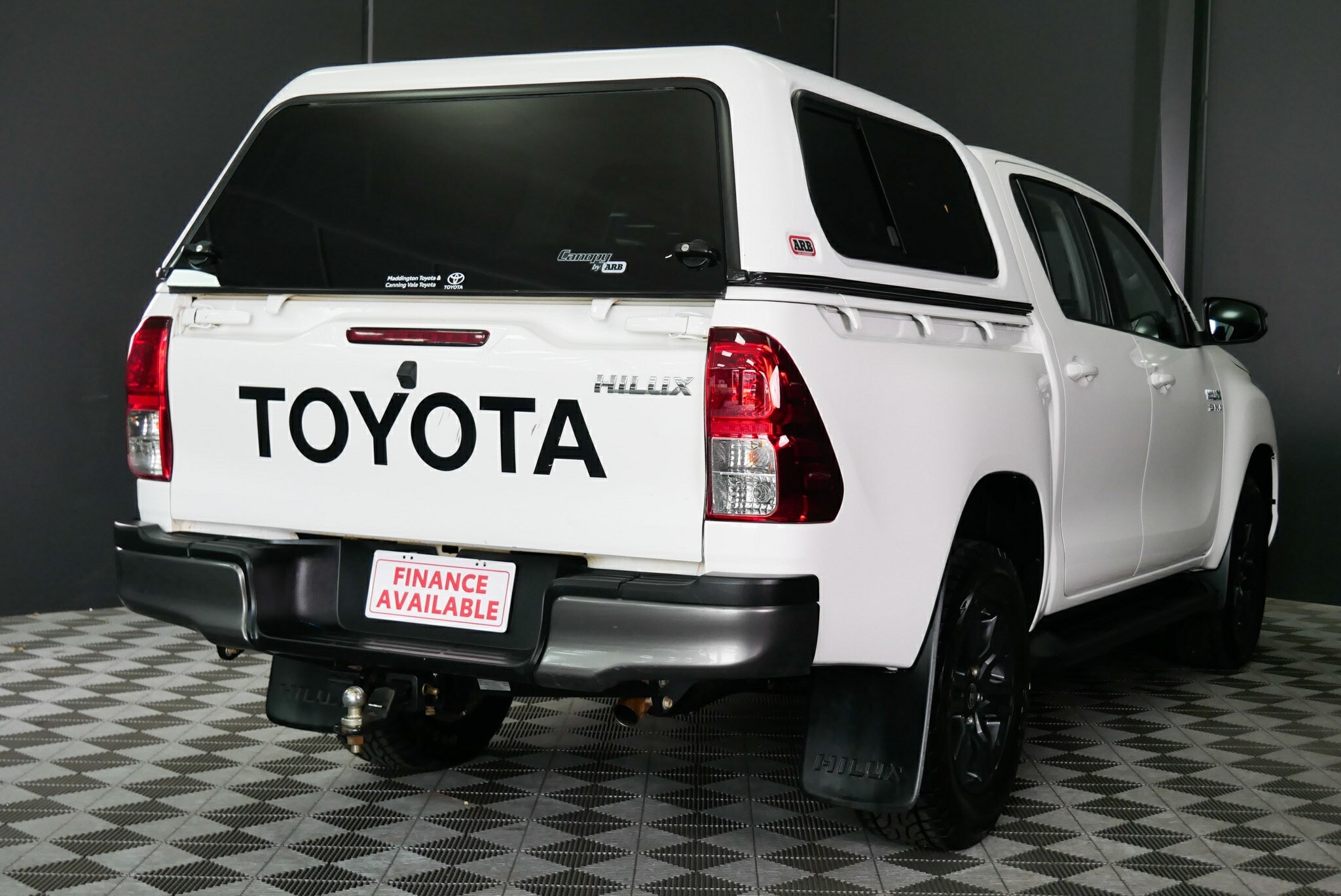 Toyota Hilux image 4
