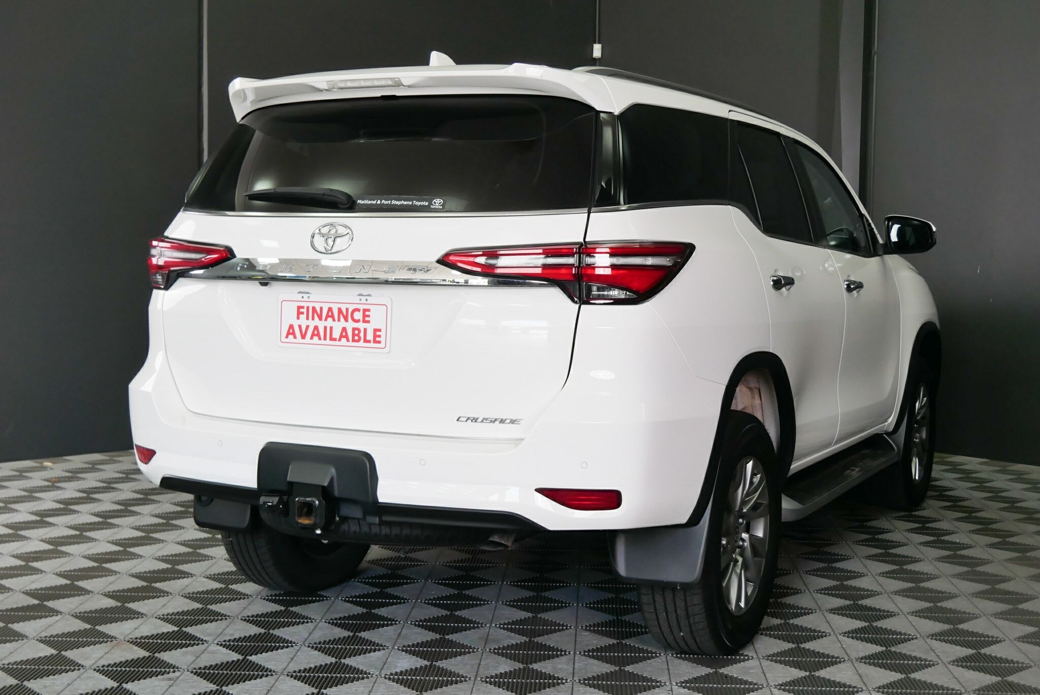 Toyota Fortuner image 4