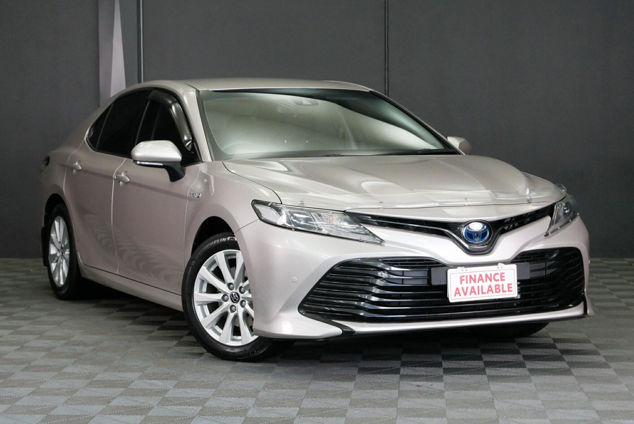 Toyota Camry image 1