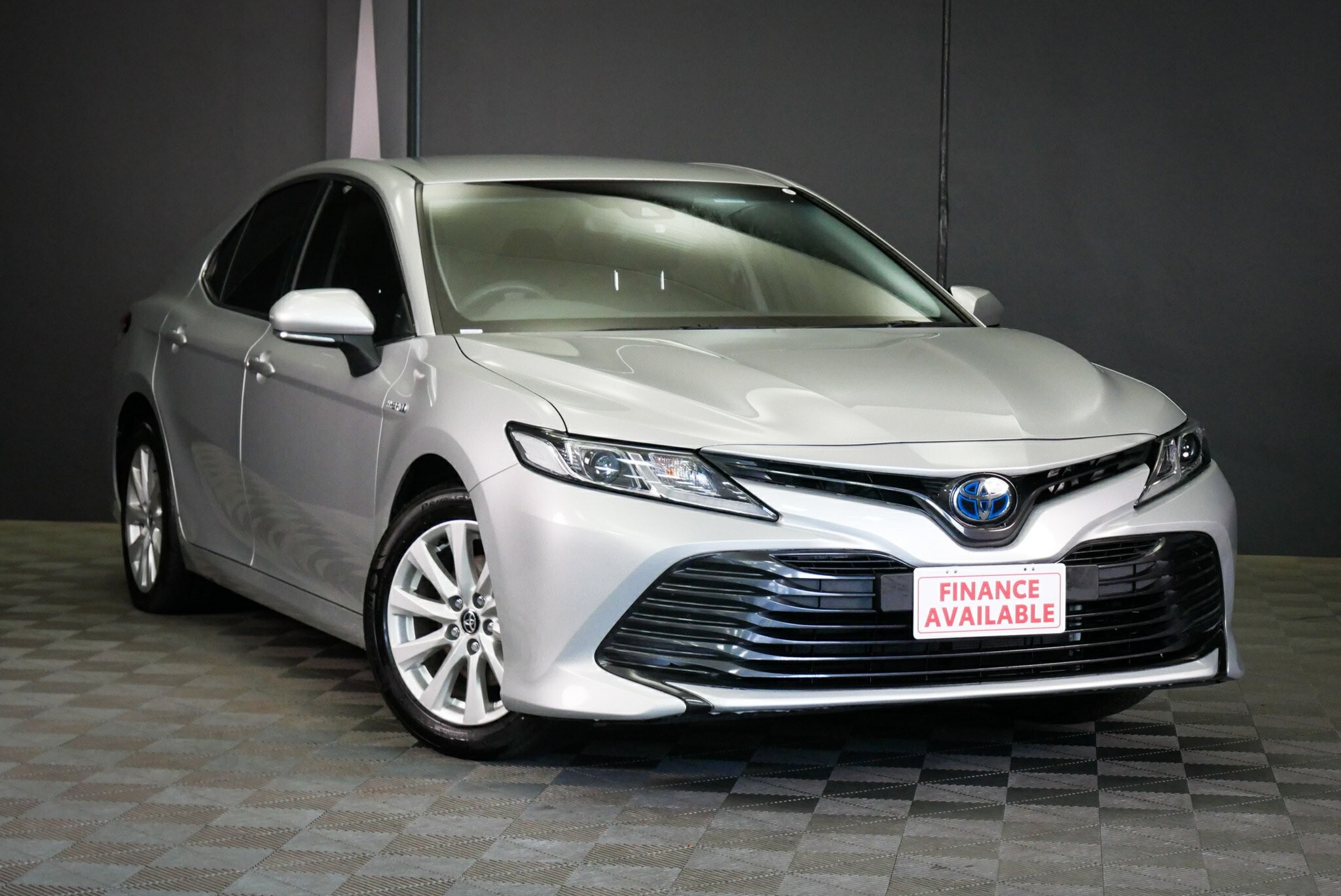 Toyota Camry image 1