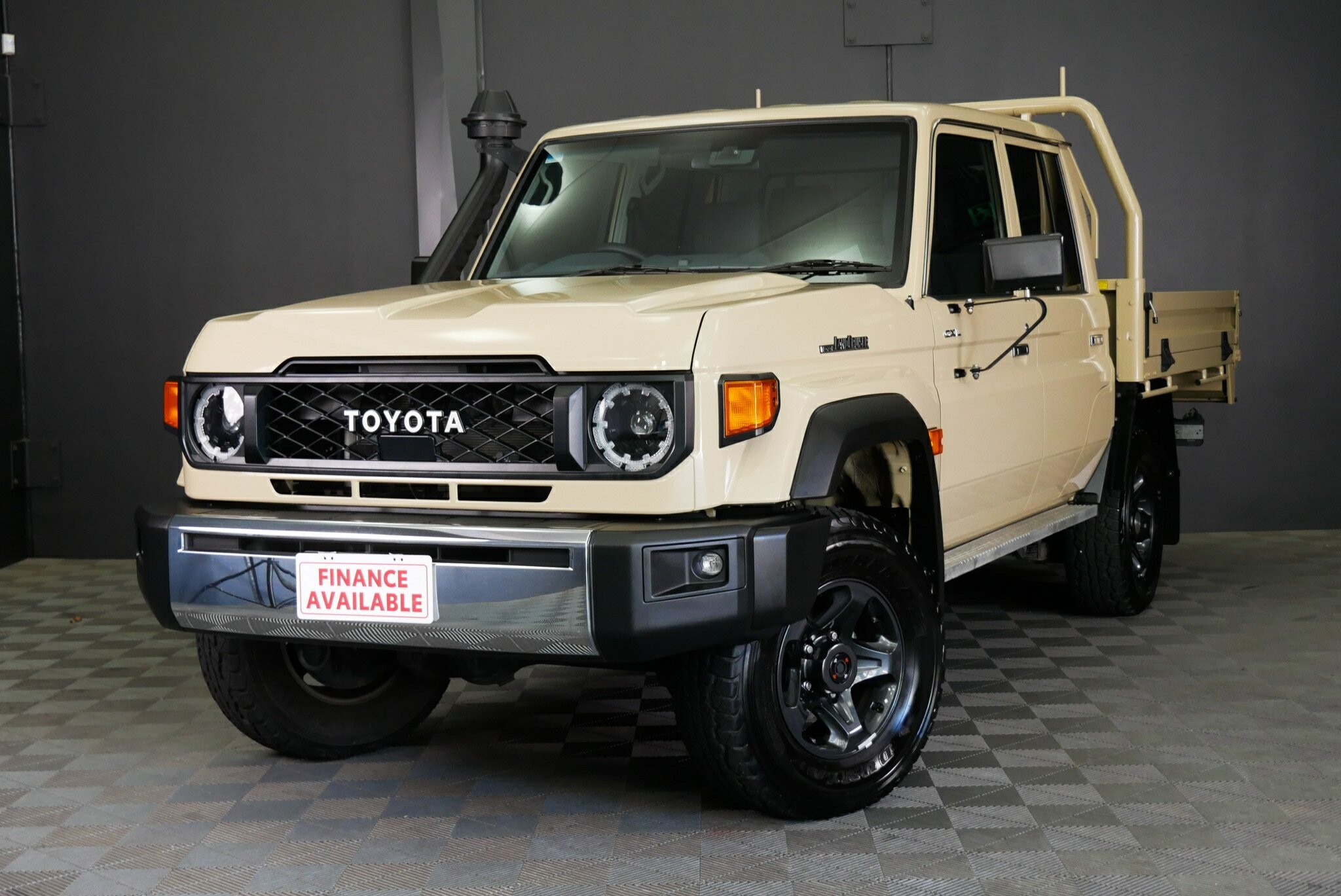 Toyota Landcruiser image 3