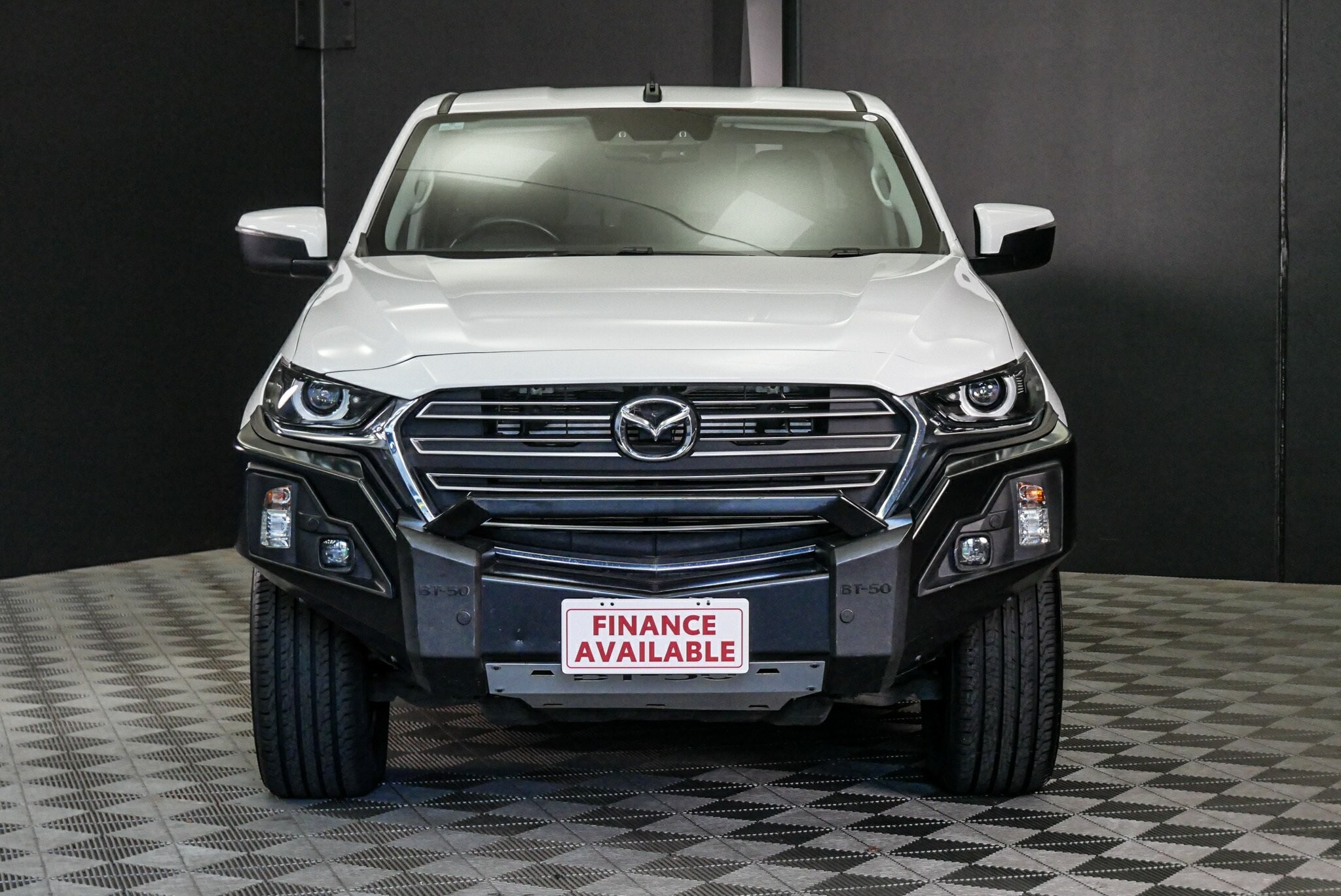 Mazda Bt-50 image 2