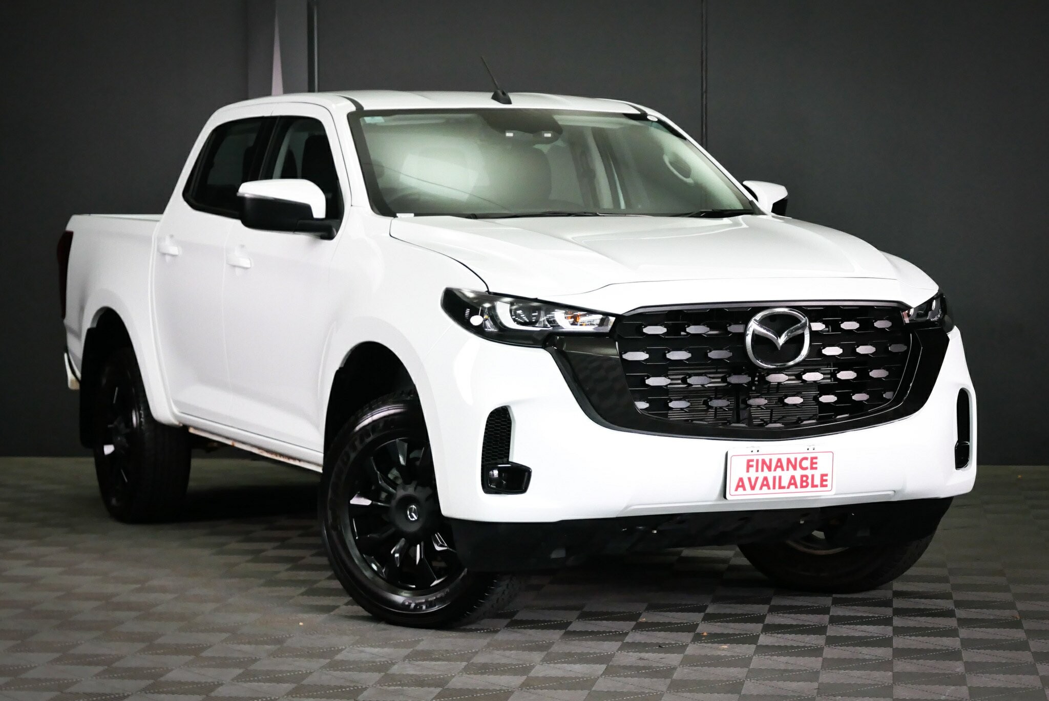 Mazda Bt-50 image 1