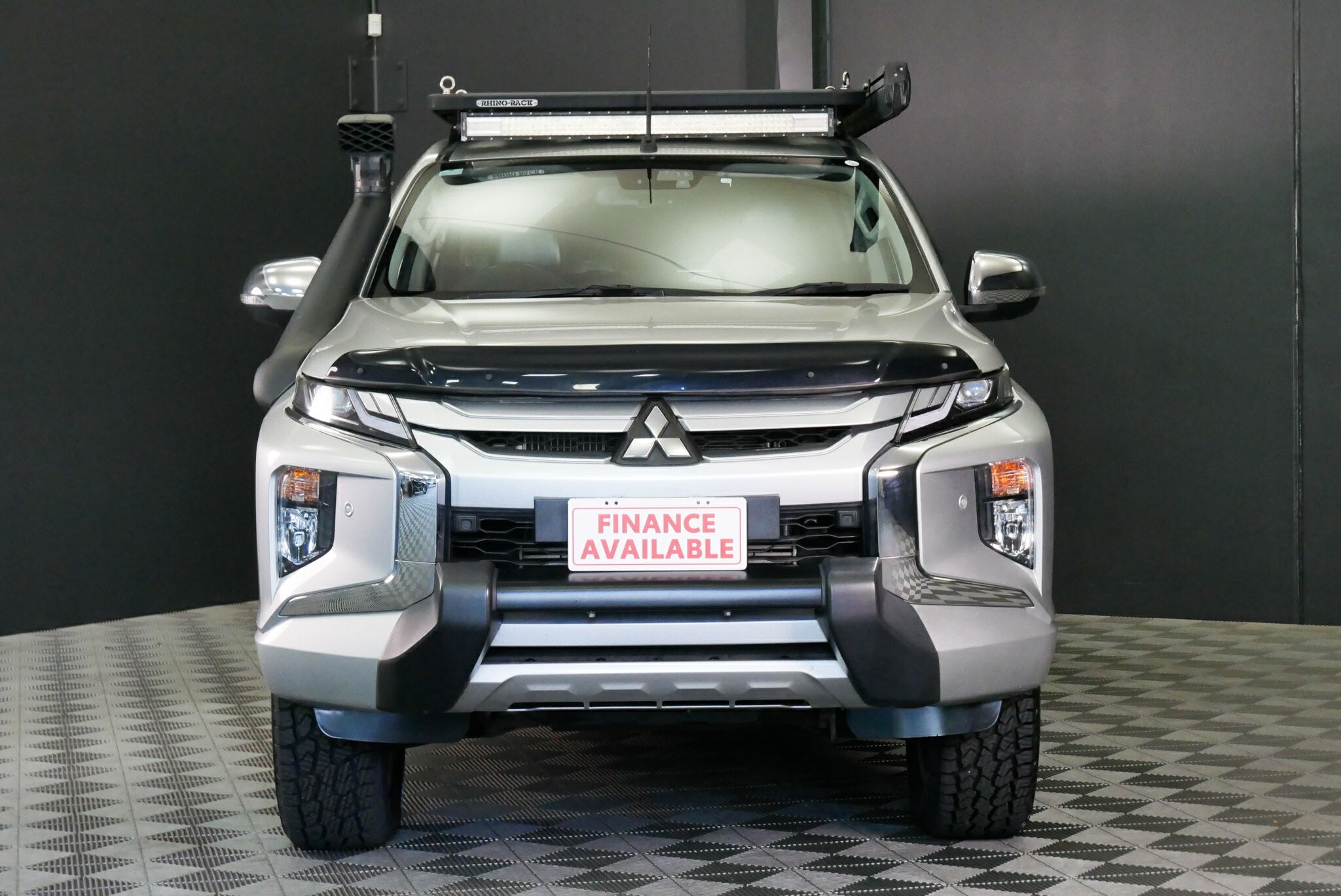 Mitsubishi Triton image 2
