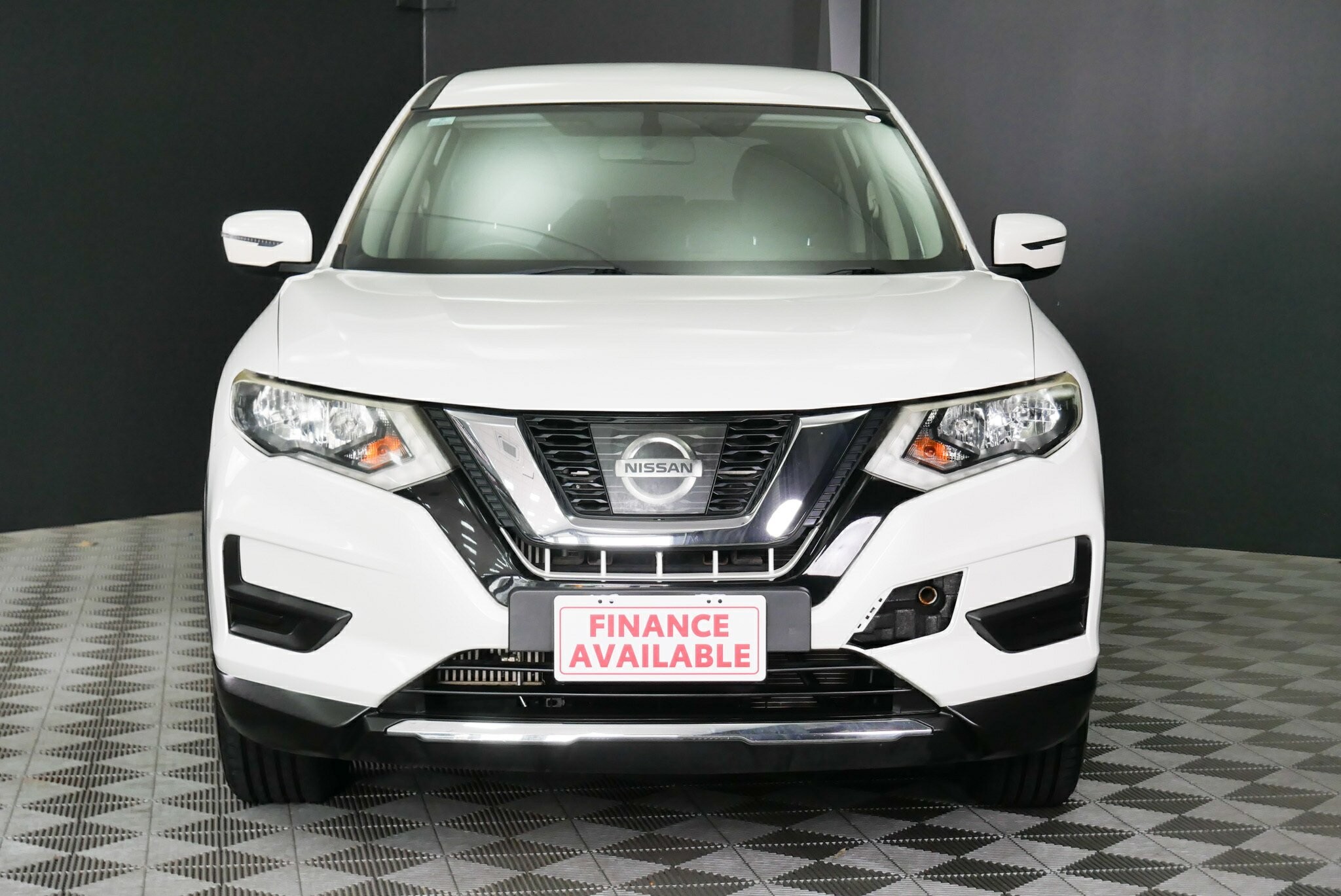 Nissan X-trail image 2