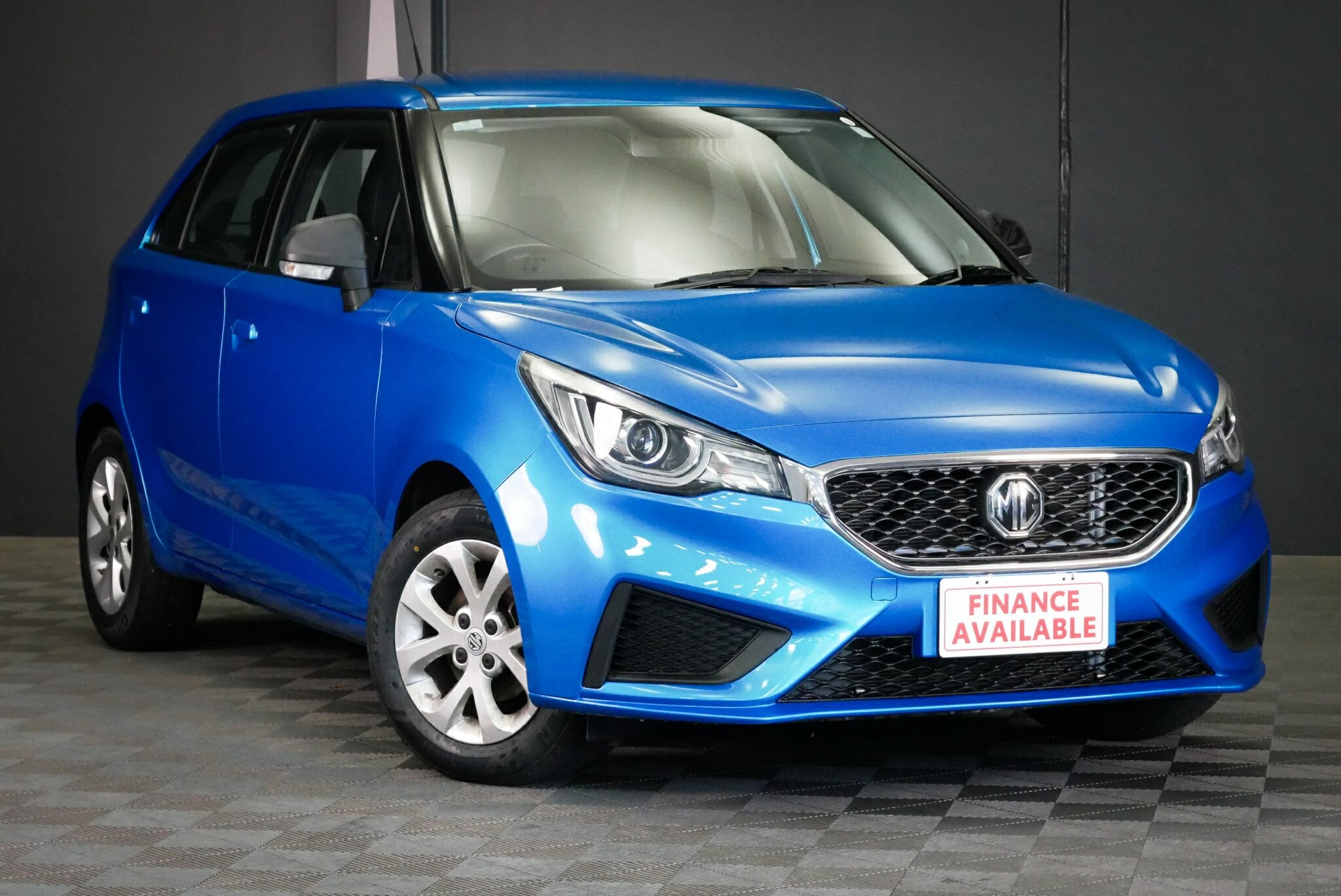 MG Mg3 image 1