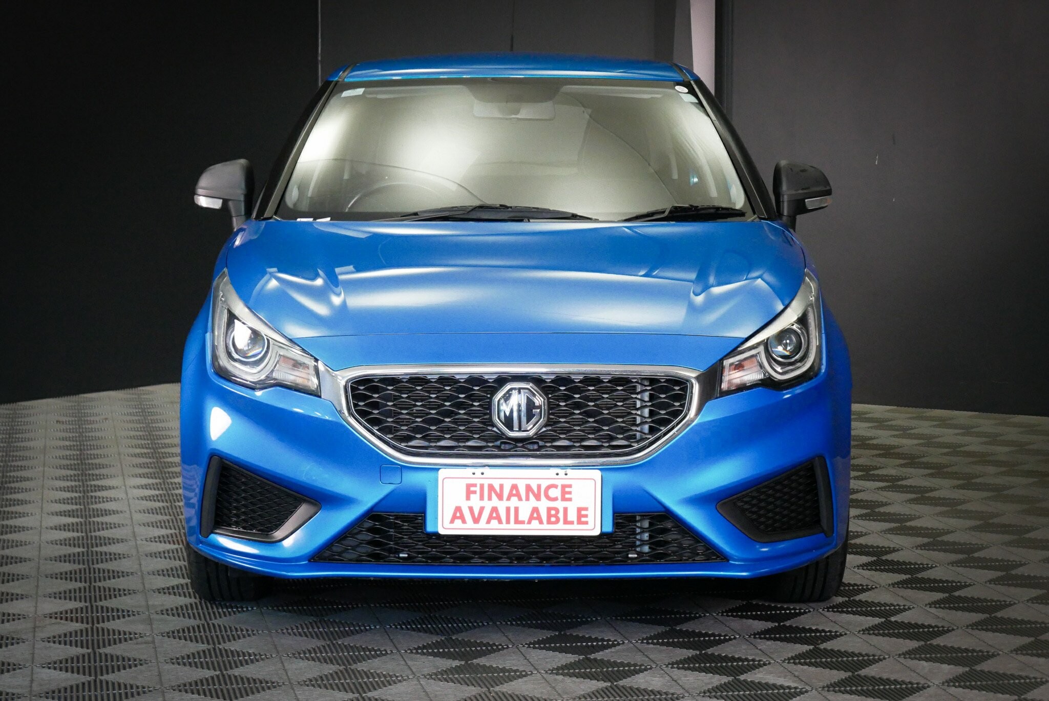 MG Mg3 image 2