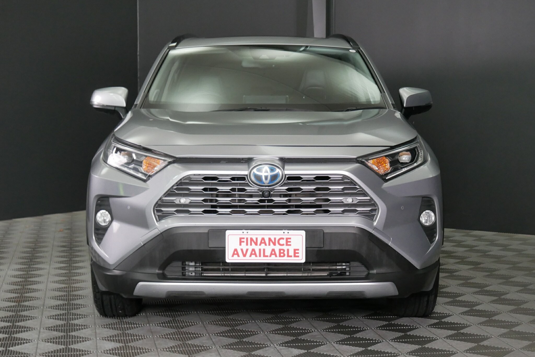 Toyota Rav4 image 2