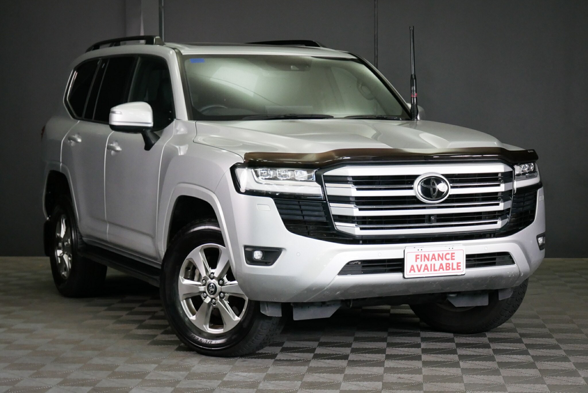 Toyota Landcruiser image 1
