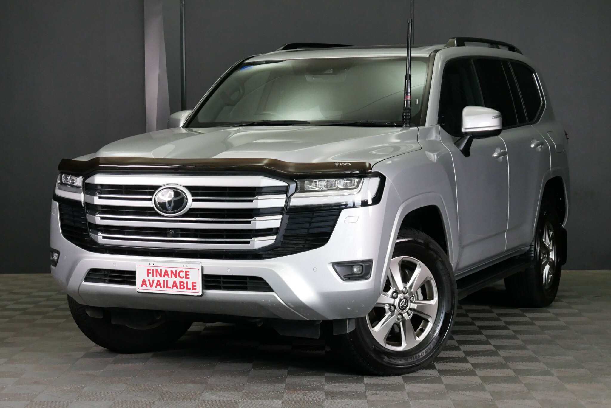 Toyota Landcruiser image 3