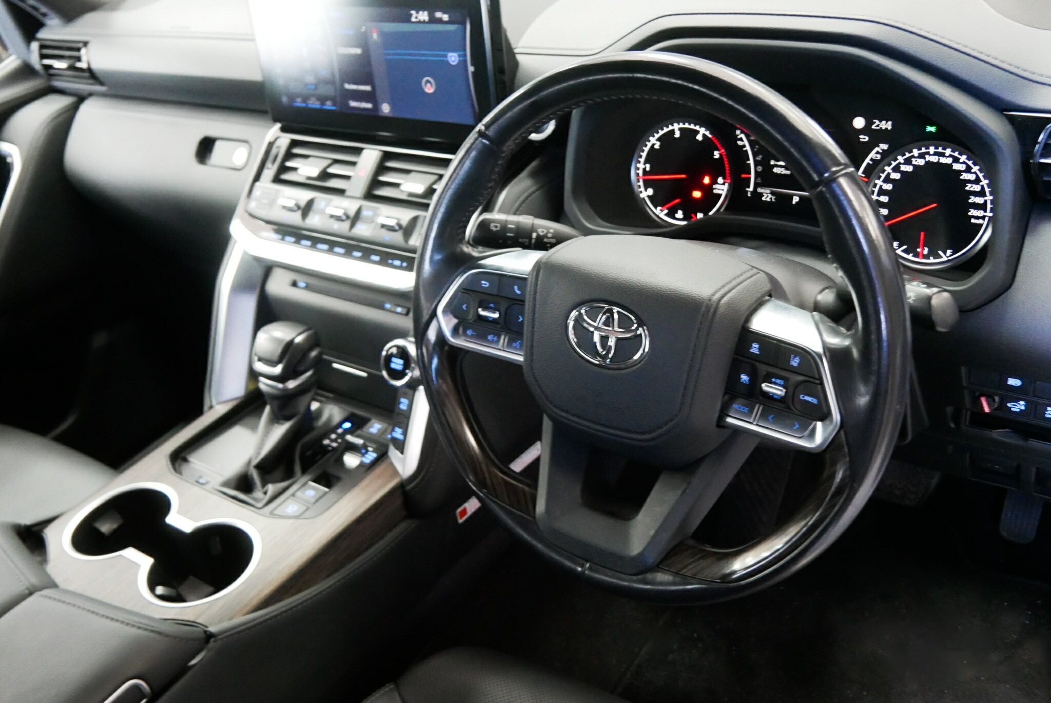 Toyota Landcruiser image 4